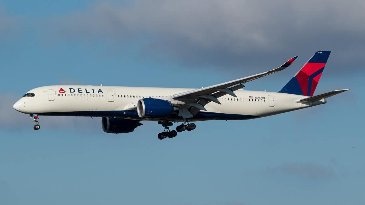 Full size: Delta Airlines Airbus A350-900 N509DN at Hartsfield-Jackson Atlanta International Airport