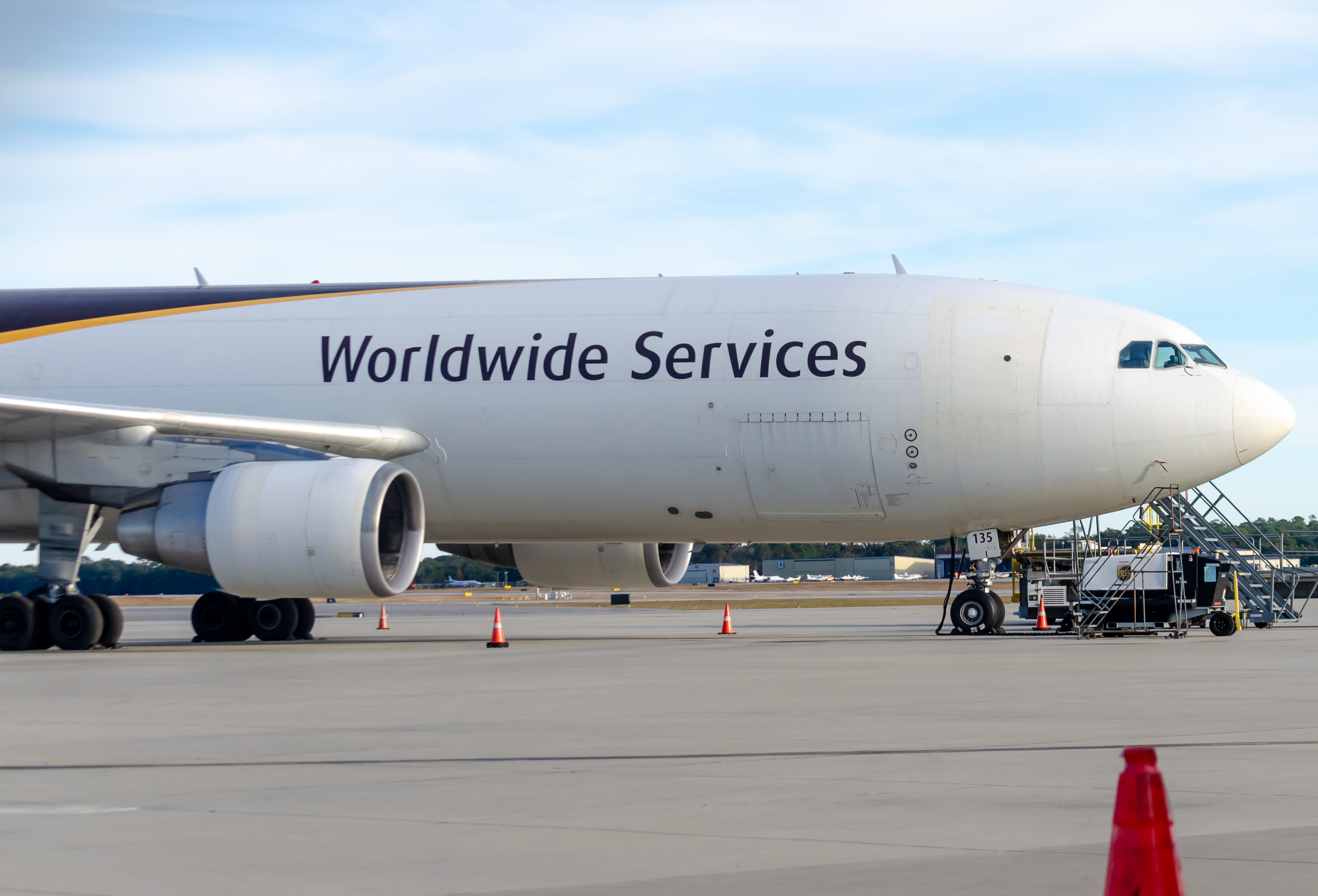 Full size: United Parcel Service Airbus A300-600 N135UP at Pensacola International Airport