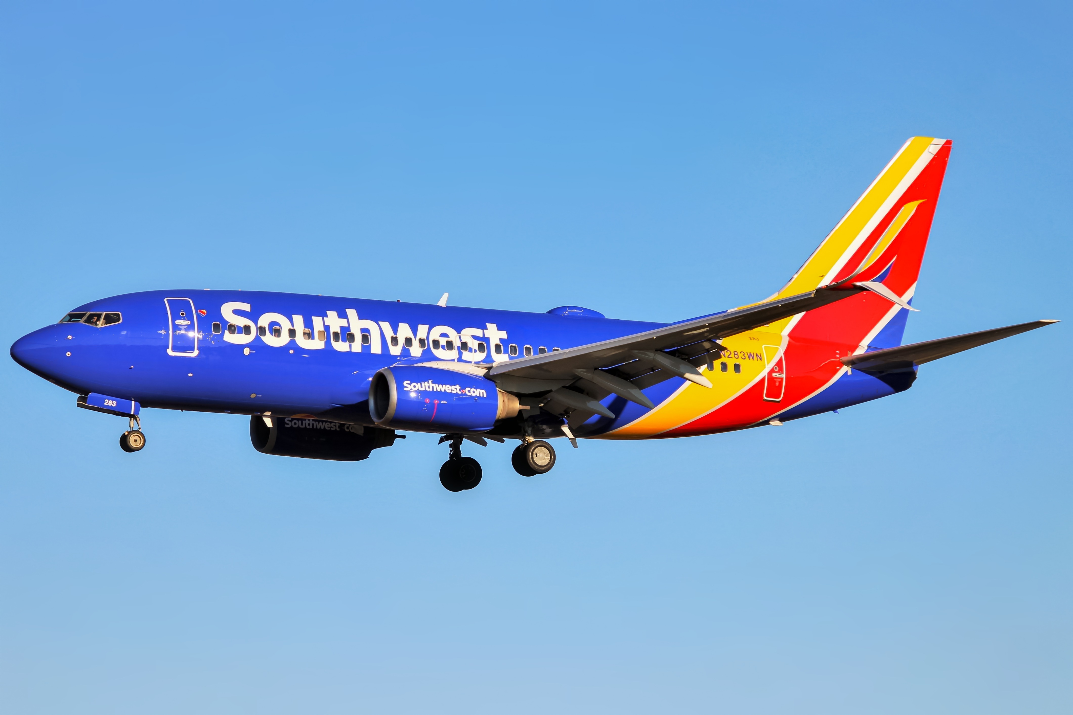 Full size: Southwest Airlines Boeing 737-700 N283WN at Baltimore/Washington International Thurgood Marshall Airport