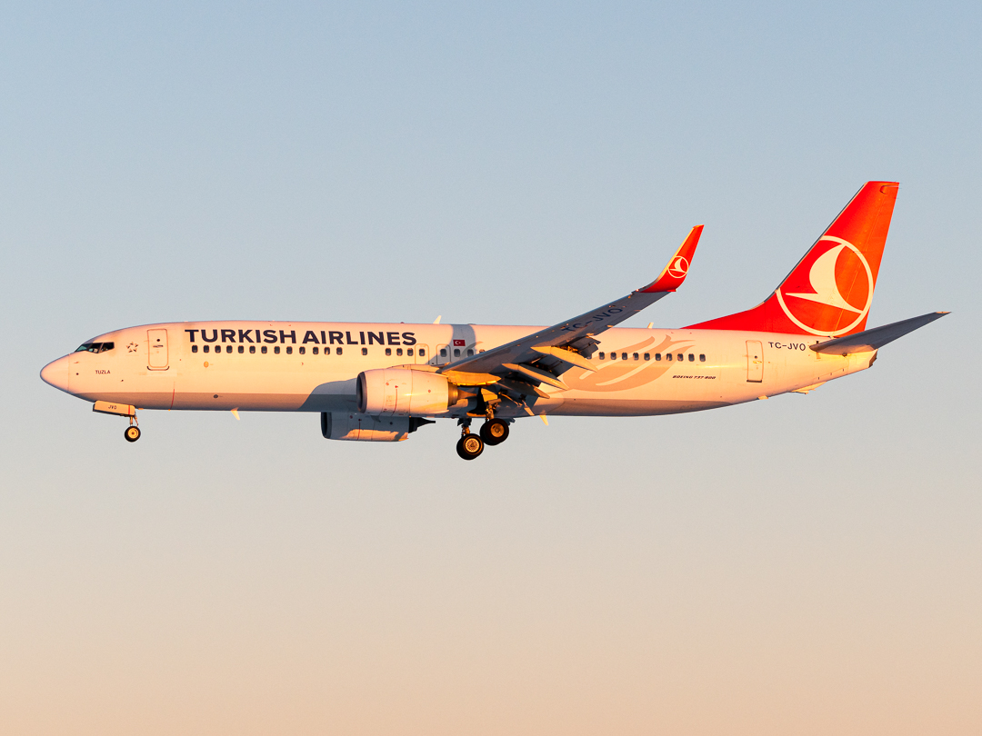 Full size: Turkish Airlines Boeing 737-800 TC-JVO at Riga International Airport
