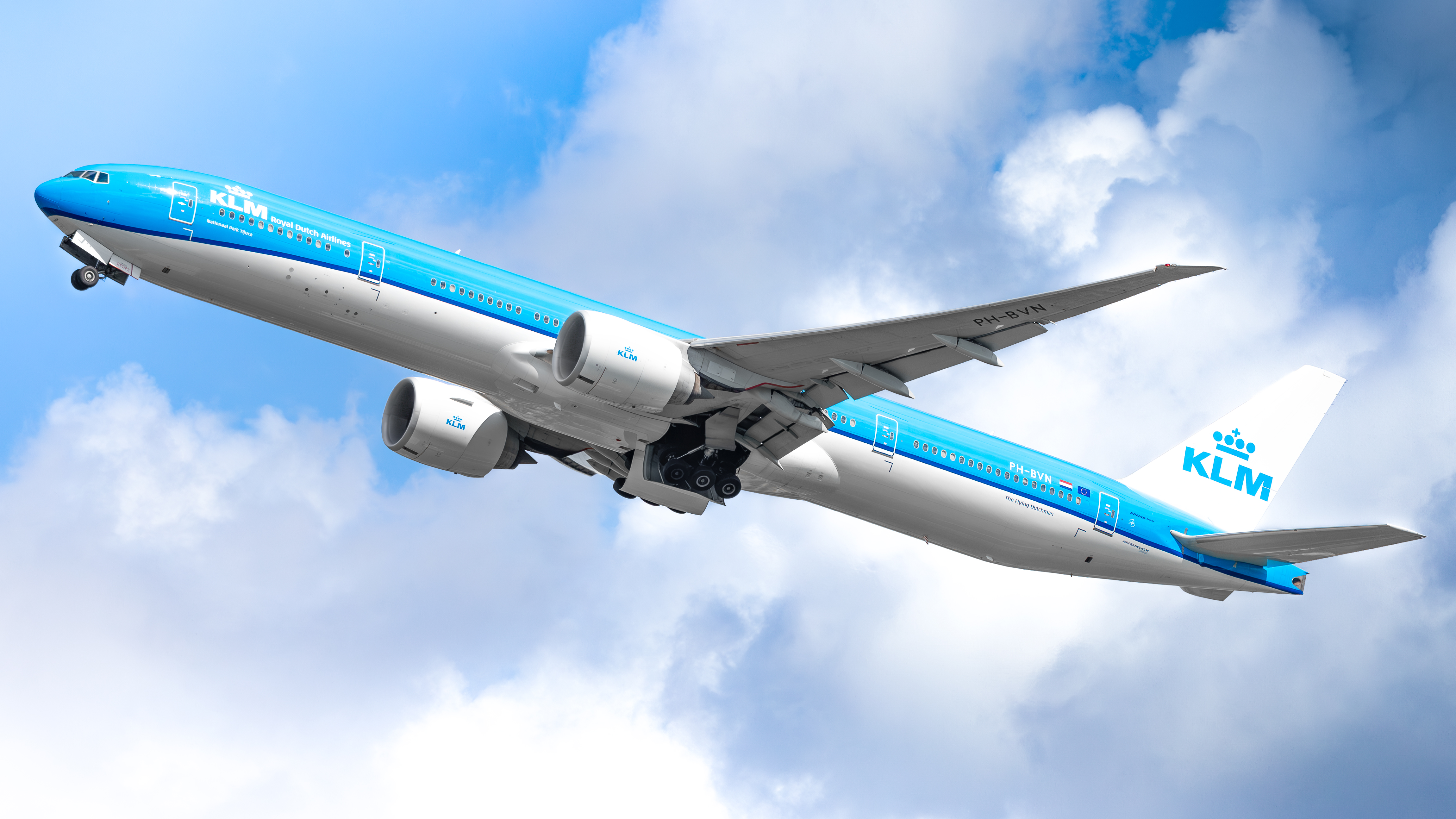 PH-BVN) KLM Boeing 777-300ER by William Pierre | AeroXplorer Photo