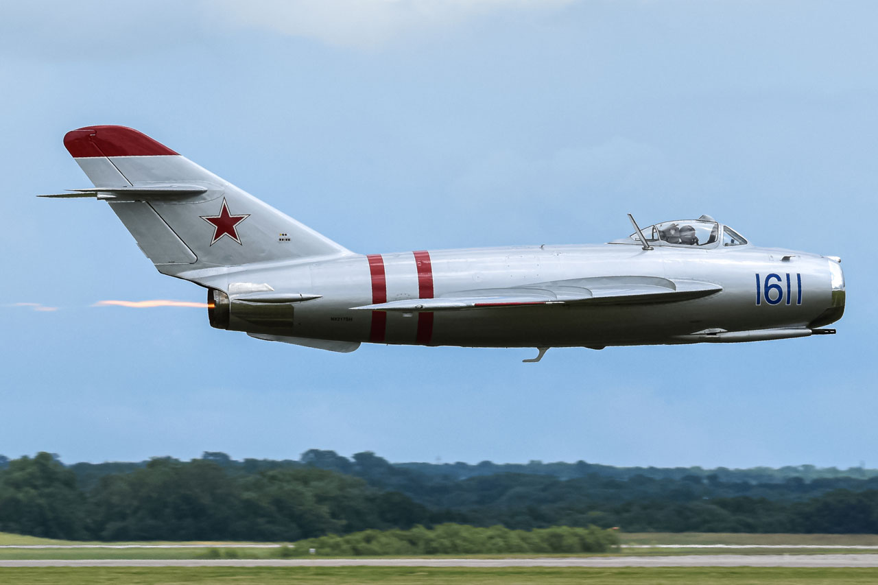 Full size: PRIVATE Mikoyan-Gurevich MiG-17 NX217SH at Topeka Regional Airport