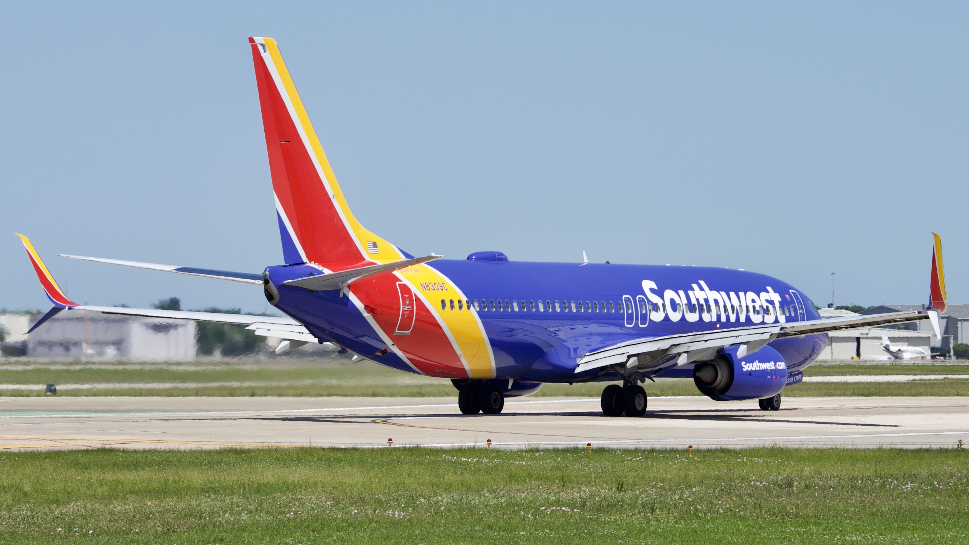 Full size: Southwest Airlines Boeing 737-800 N8309C at William P Hobby Airport