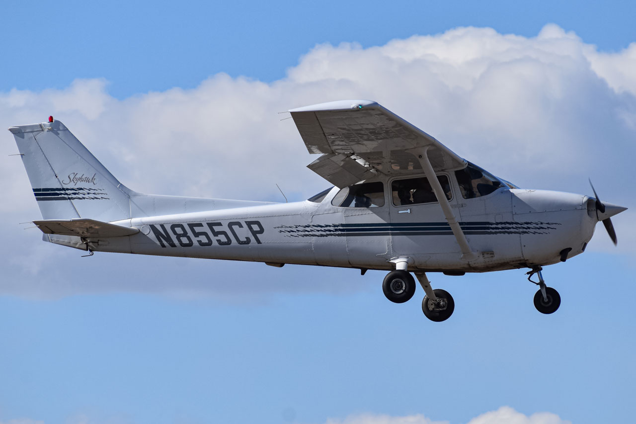 Full size: PRIVATE Cessna 172 N855CP at Vance Brand Airport