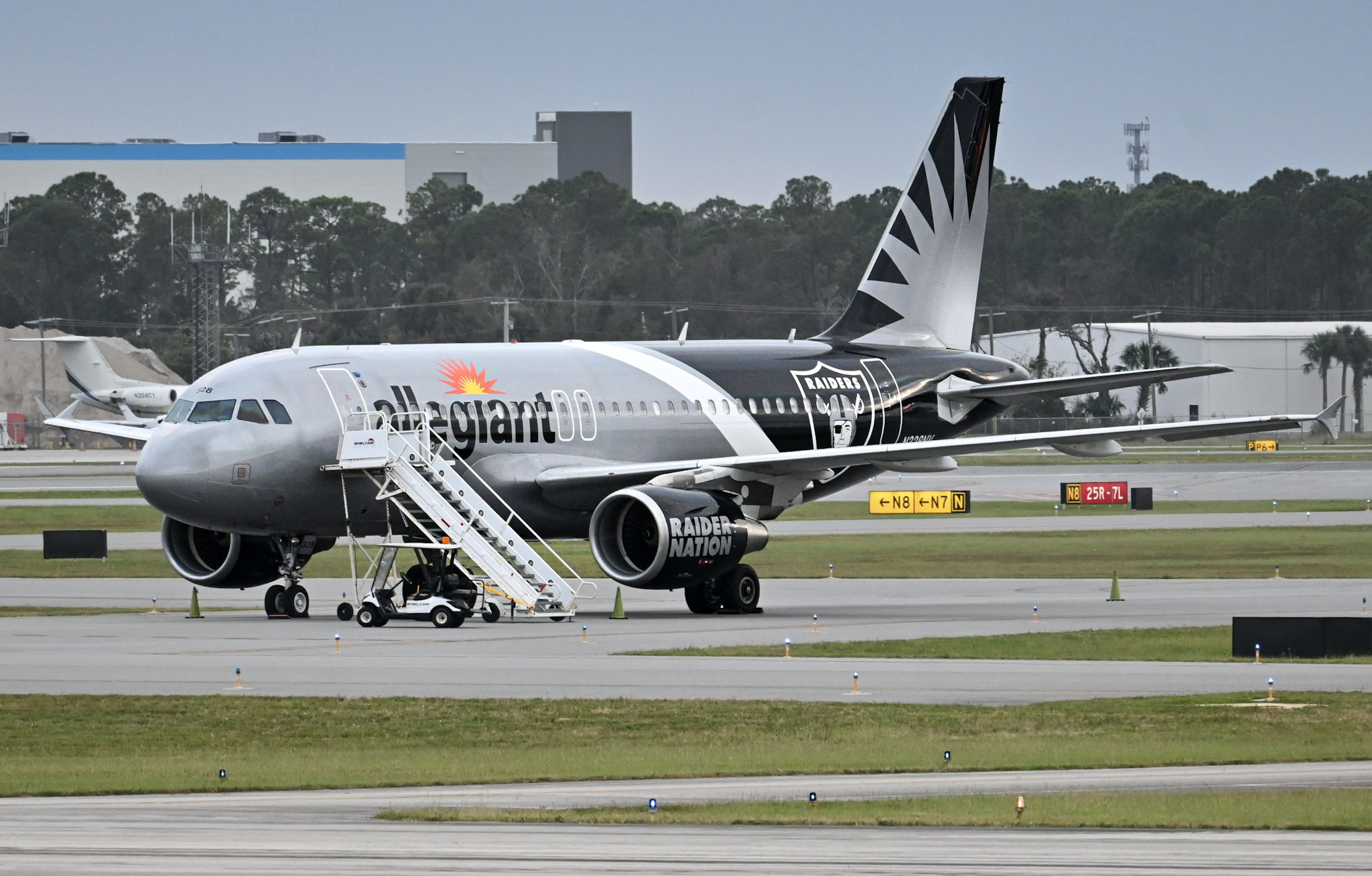 Full size: Allegiant Air Airbus A319 N328NV at Daytona Beach International Airport
