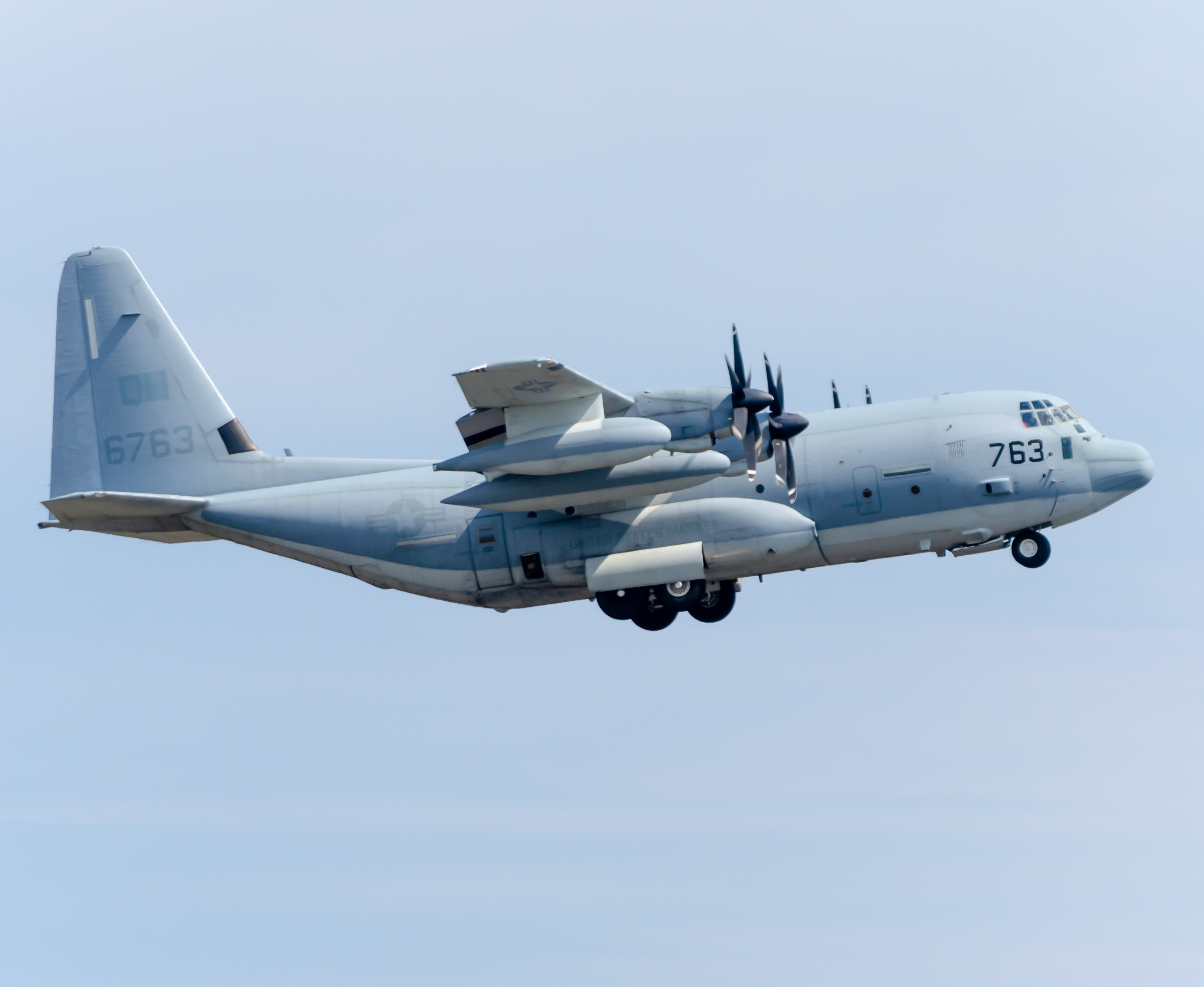 Full size: USMC - United States Marine Corp Lockheed KC-130J Hercules 166763 at Atlantic City International Airport