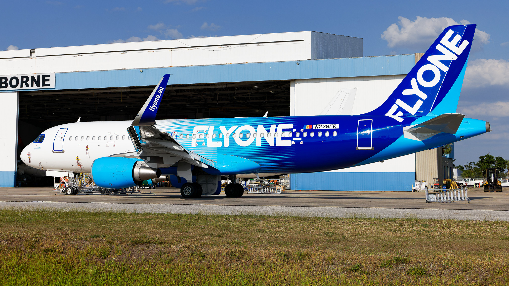 Full size: FlyOne Airbus A320 N228FR at Tampa International Airport
