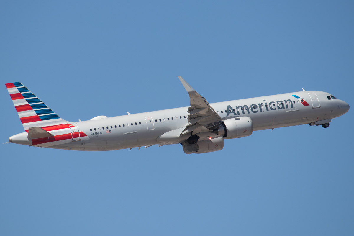 Full size: American Airlines Airbus A321NEO N416AN at Phoenix Sky Harbor International Airport