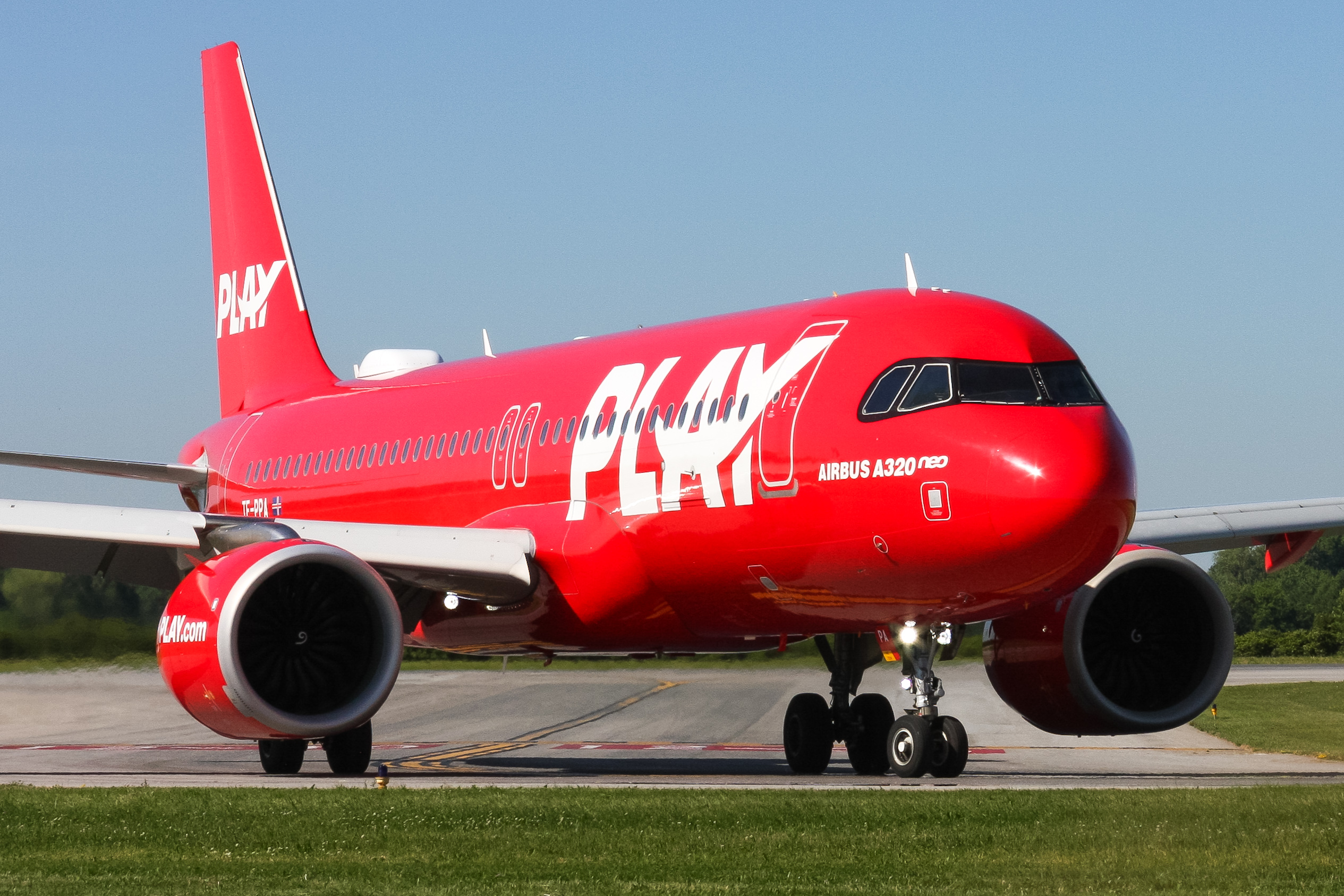 Full size: Play Airbus A320NEO TF-PPA at Hamilton John C. Munro International Airport