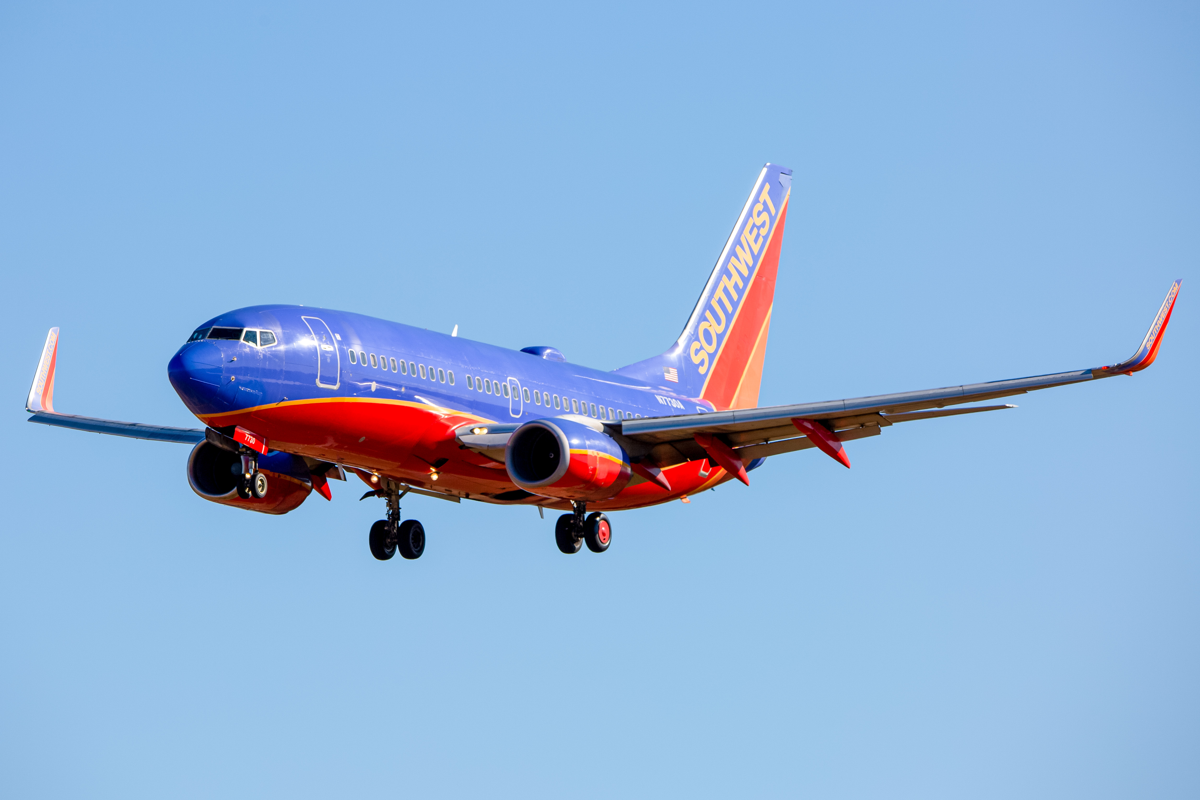 Full size: Southwest Airlines Boeing 737-700 N7730A at Baltimore/Washington International Thurgood Marshall Airport