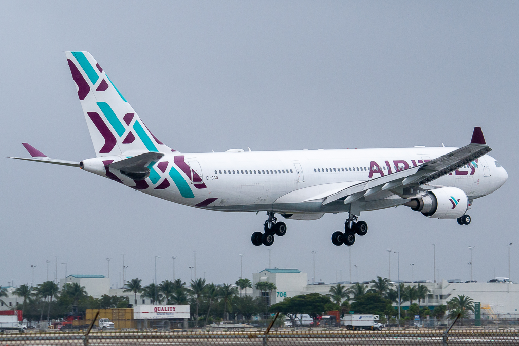 Full size: Air Italy Airbus A330-200 EI-GGO at Miami International Airport