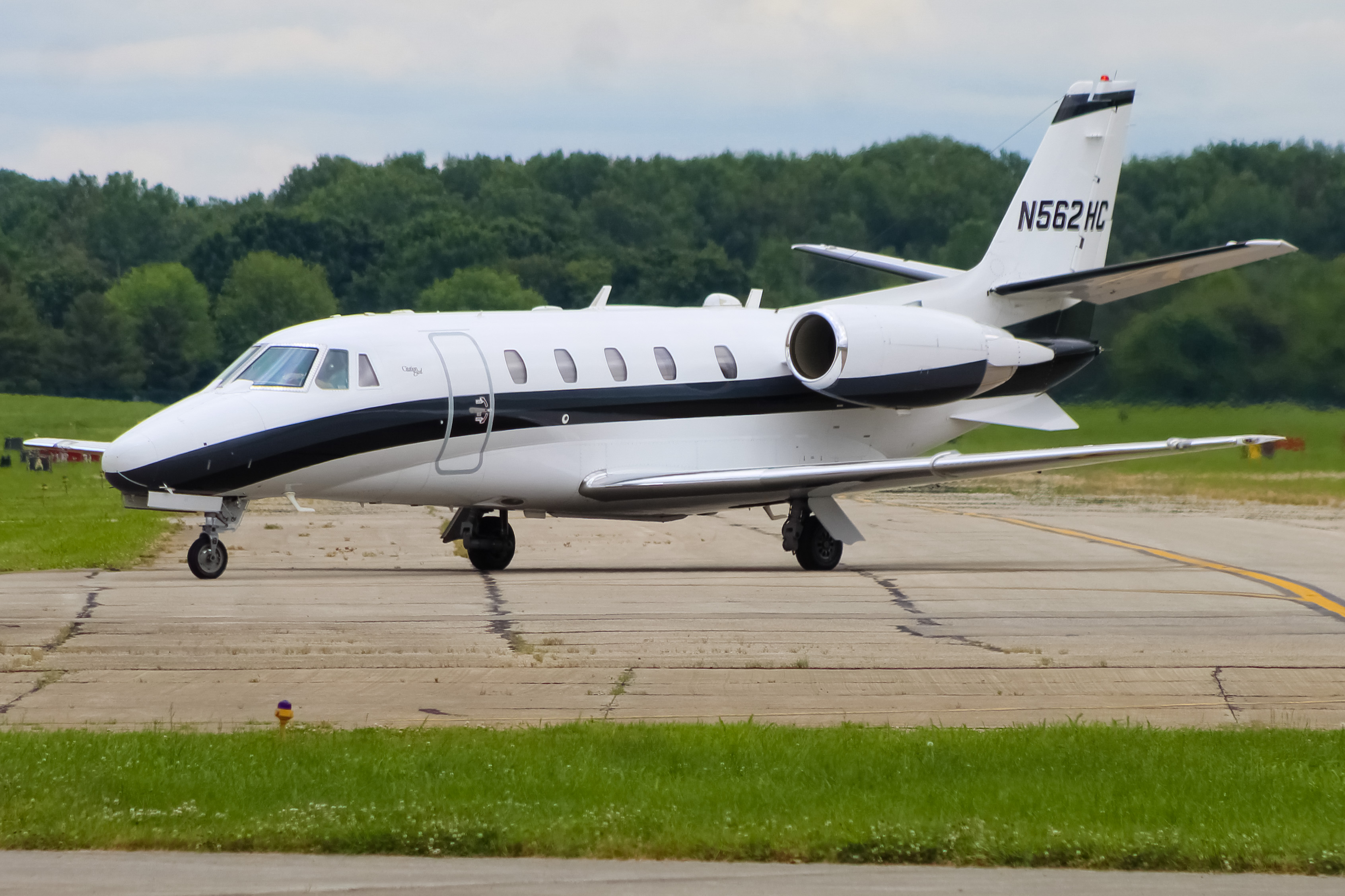 Full size: PRIVATE Cessna Citation 560XL Excel N562HC at Cincinnati Municipal Airport/Lunken Field