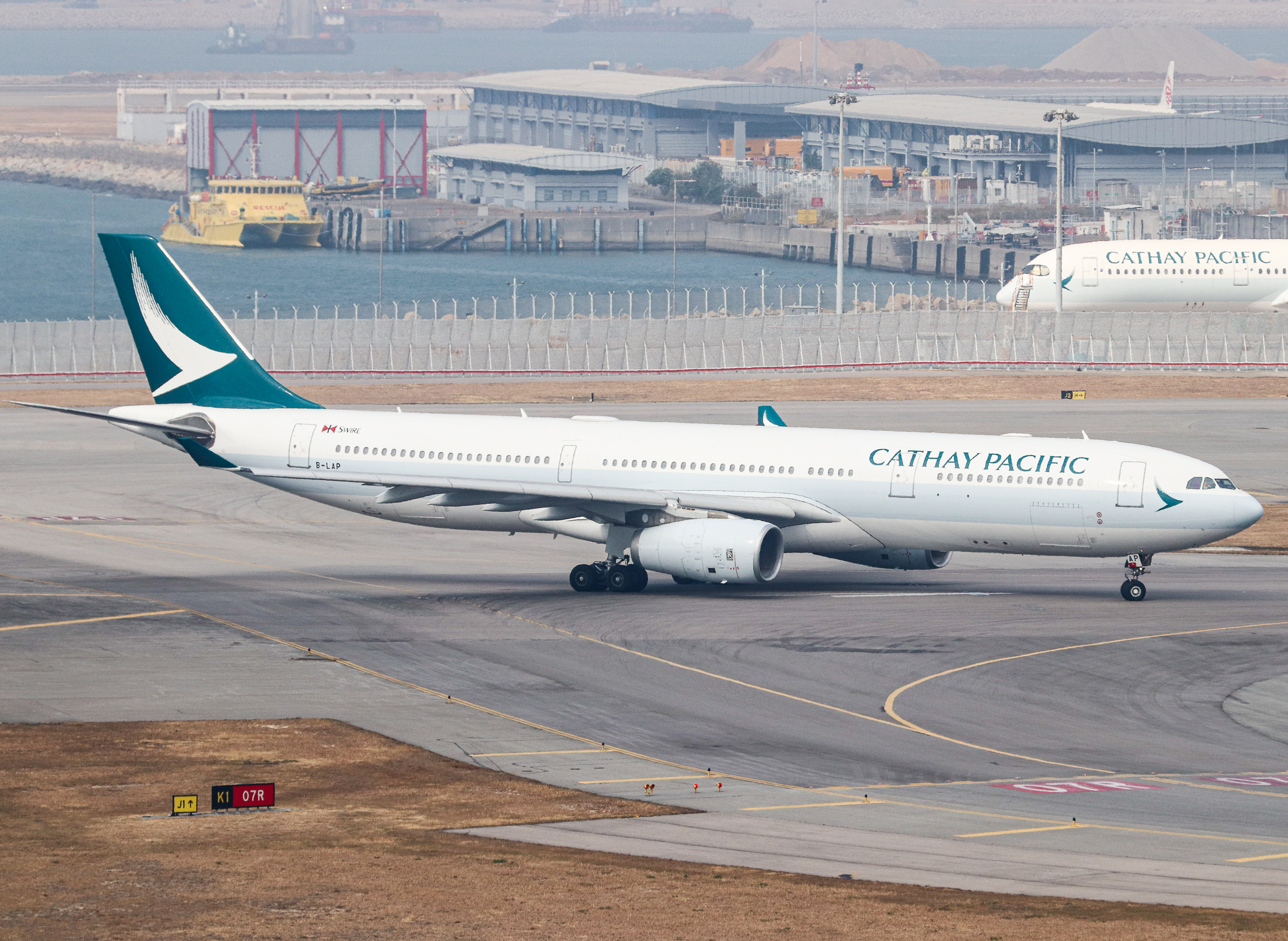 Full size: Cathay Pacific Airbus A330-300 B-LAP at Hong Kong International Airport