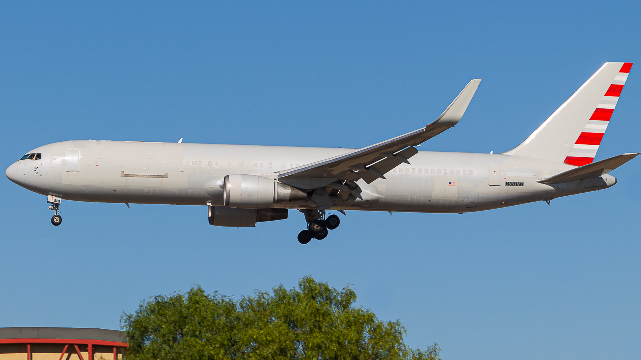 Full size: Air Transport International Boeing 767-300F N381AN at Los Angeles International Airport