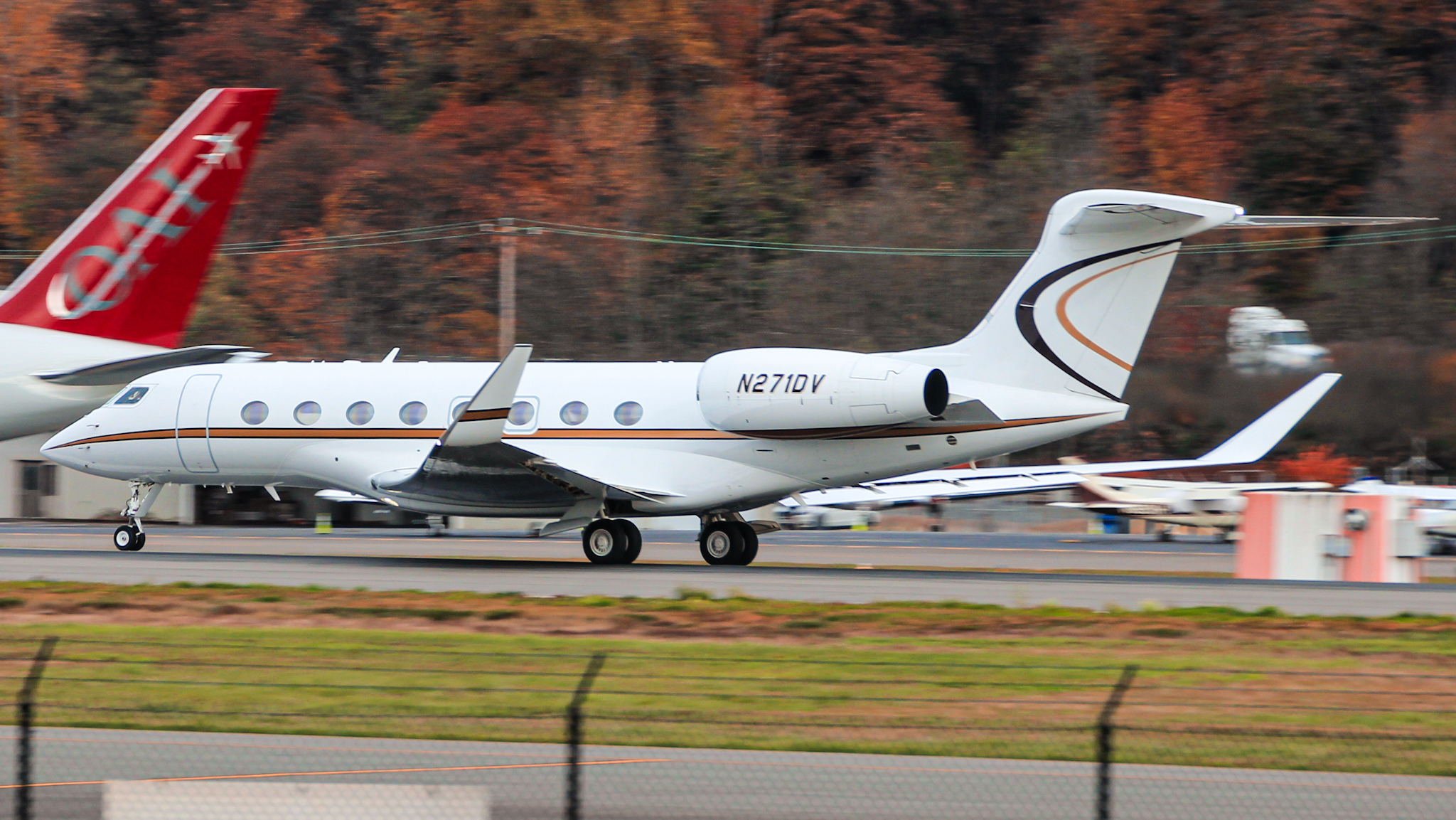 Full size: PRIVATE Gulfstream G650 N271DV at Boeing Field/King County International Airport
