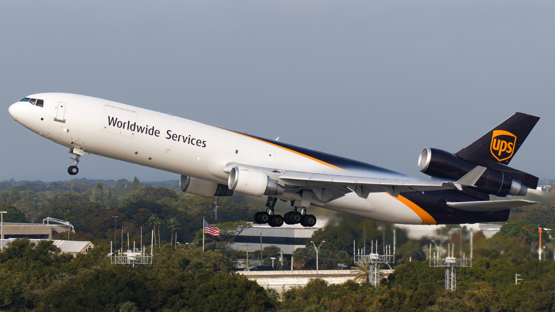 Full size: United Parcel Service McDonnell Douglas MD-11F N276UP at Tampa International Airport