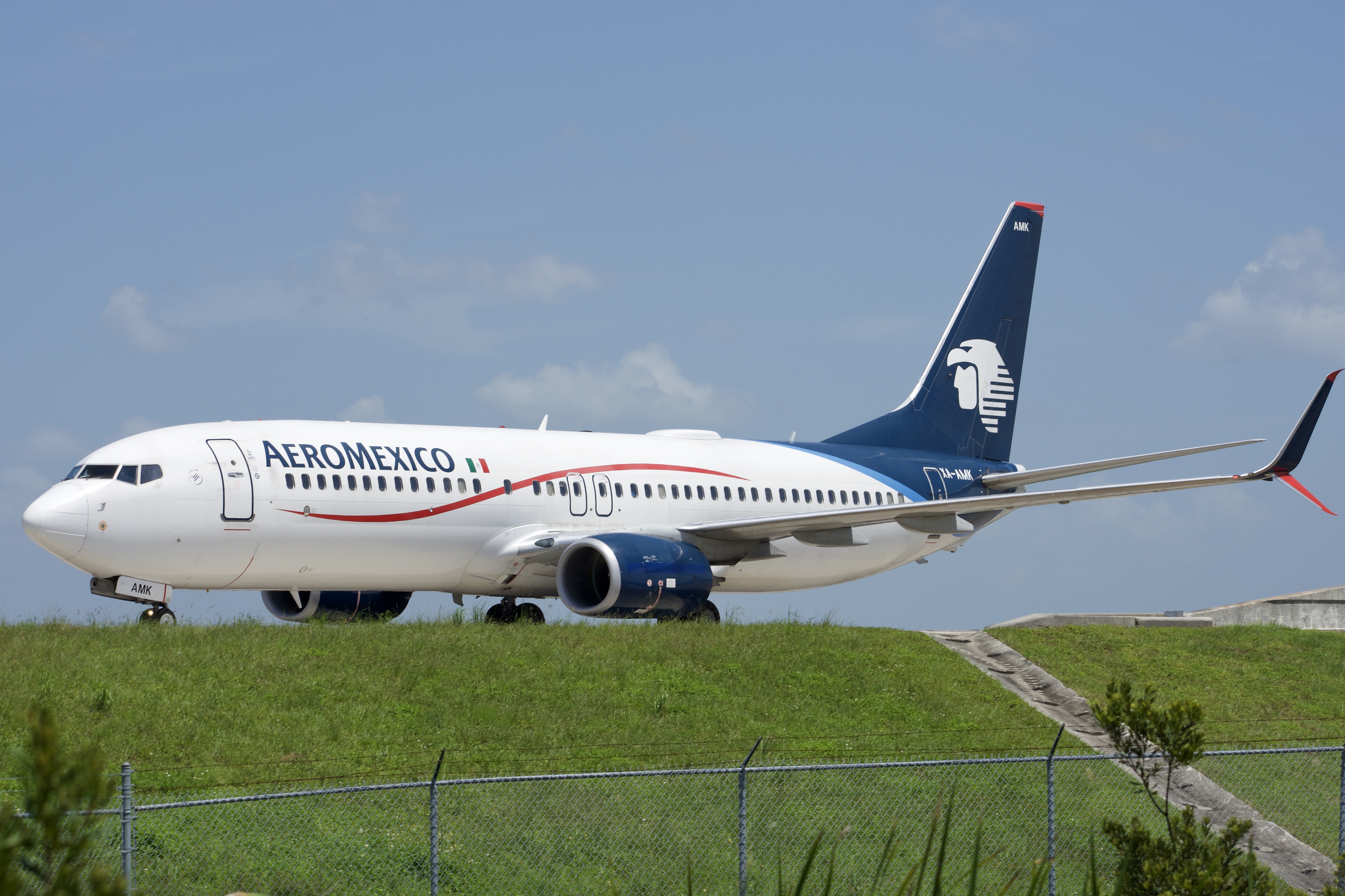 Full size: Aeromexico Boeing 737-800 XA-AMK at Orlando International Airport
