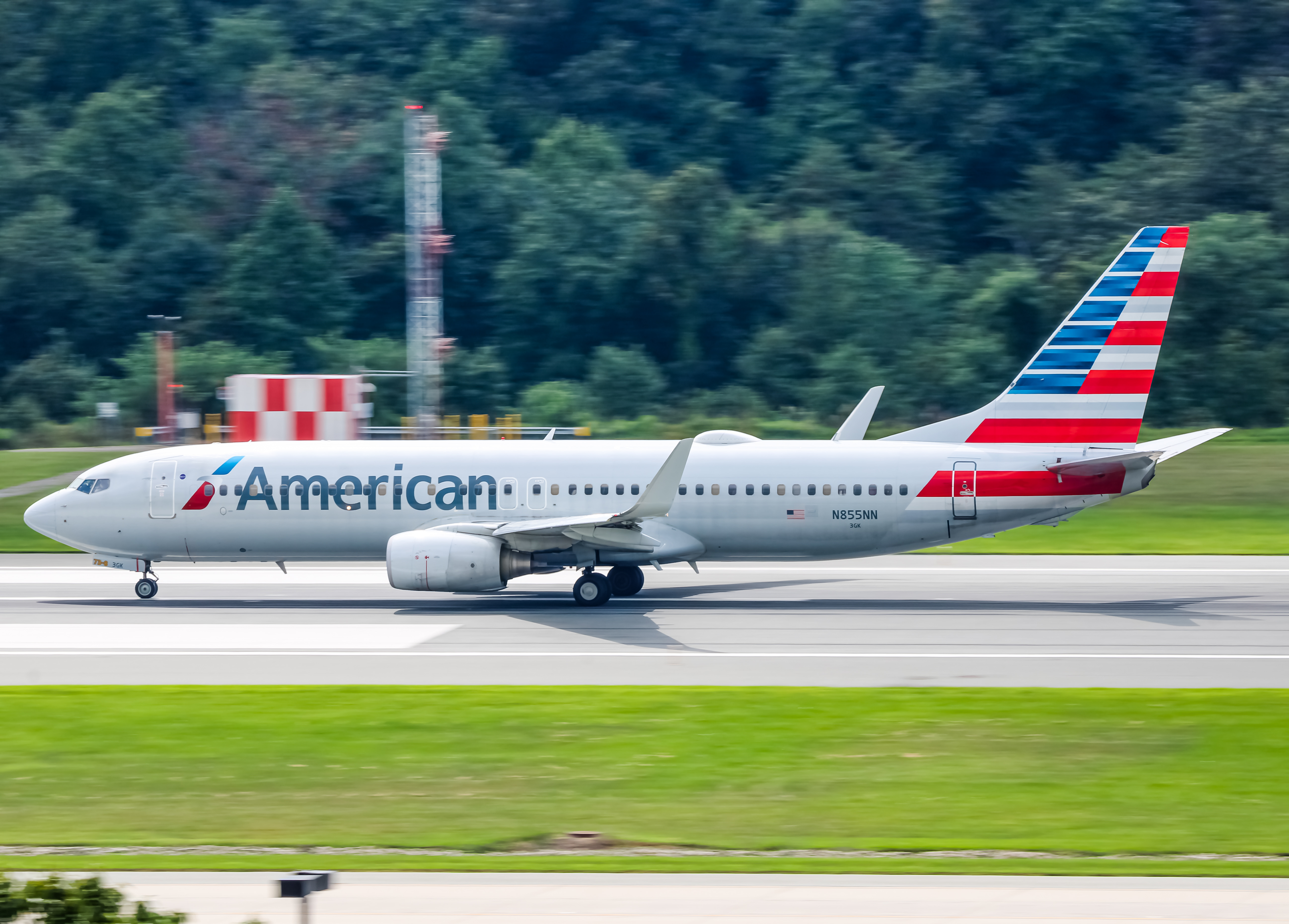 Full size: American Airlines Boeing 737-800 N855NN at Baltimore/Washington International Thurgood Marshall Airport