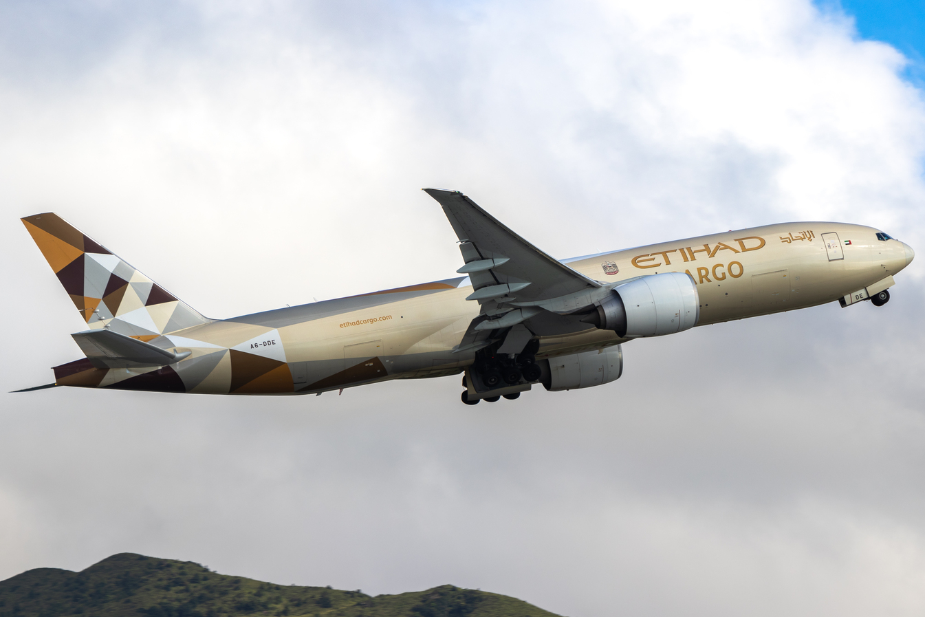 Full size: Etihad Cargo Boeing 777-F A6-DDE at Hong Kong International Airport