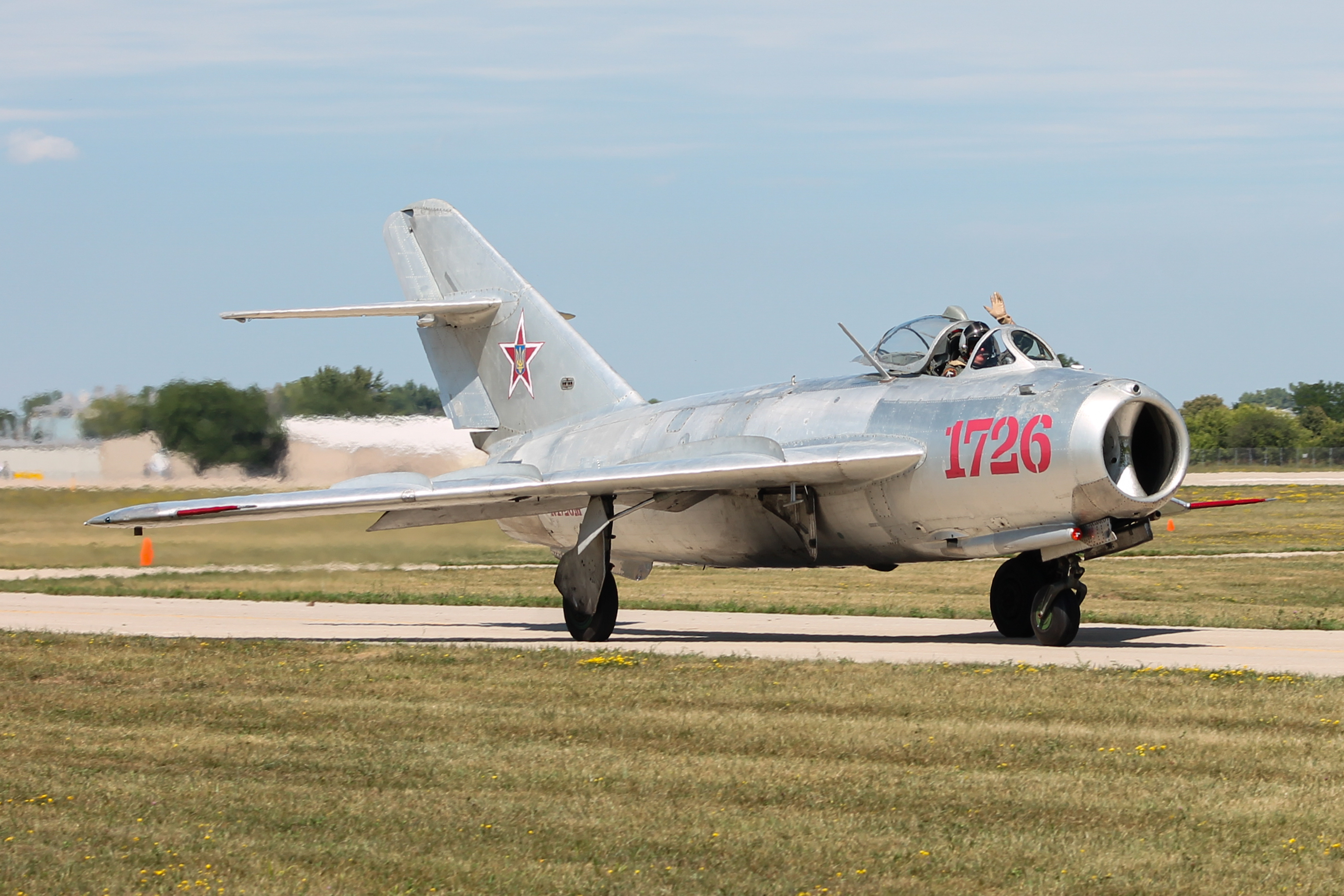Full size: PRIVATE Mikoyan-Gurevich MiG-17 N1726M at Wittman Regional Airport