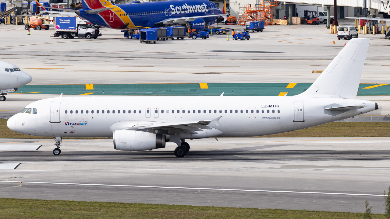 Full size: FLY2SKY  Airbus A320 LZ-MDK at Miami International Airport
