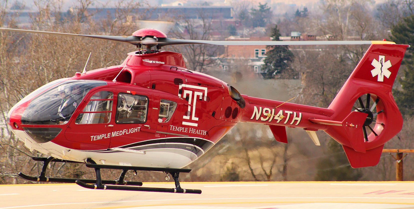 Full size: Temple MedFlight Eurocopter Ec-135  N914TH at York Airport