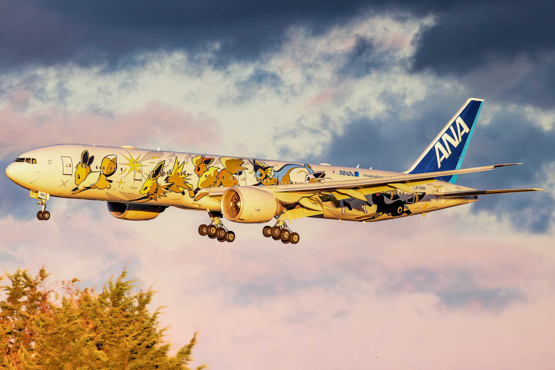 Full size: All Nippon Airways Boeing 777-300ER JA784A at London Heathrow International Airport