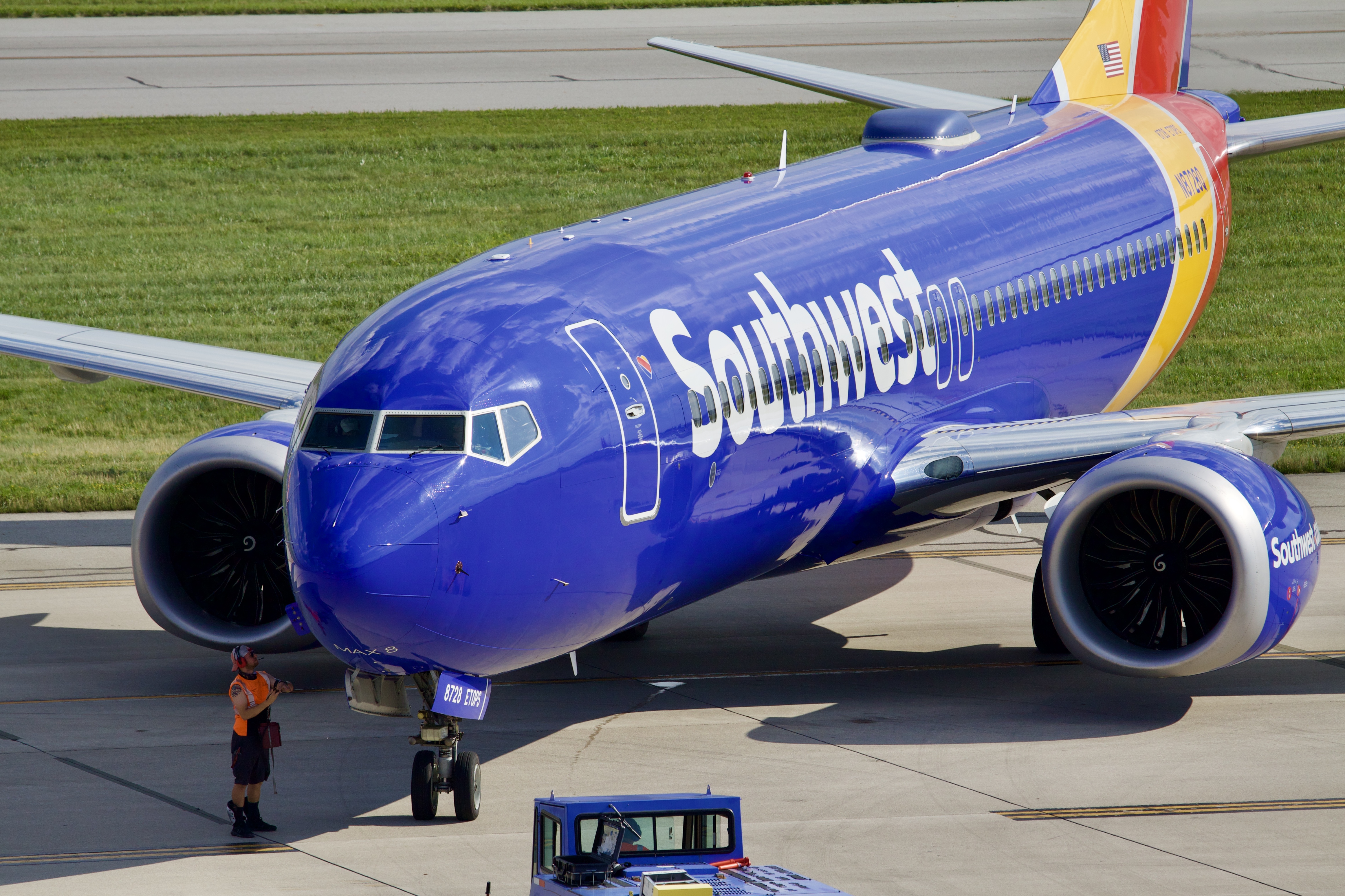 Full size: Southwest Airlines Boeing 737 MAX 8 N8728Q at John Glenn Columbus International Airport