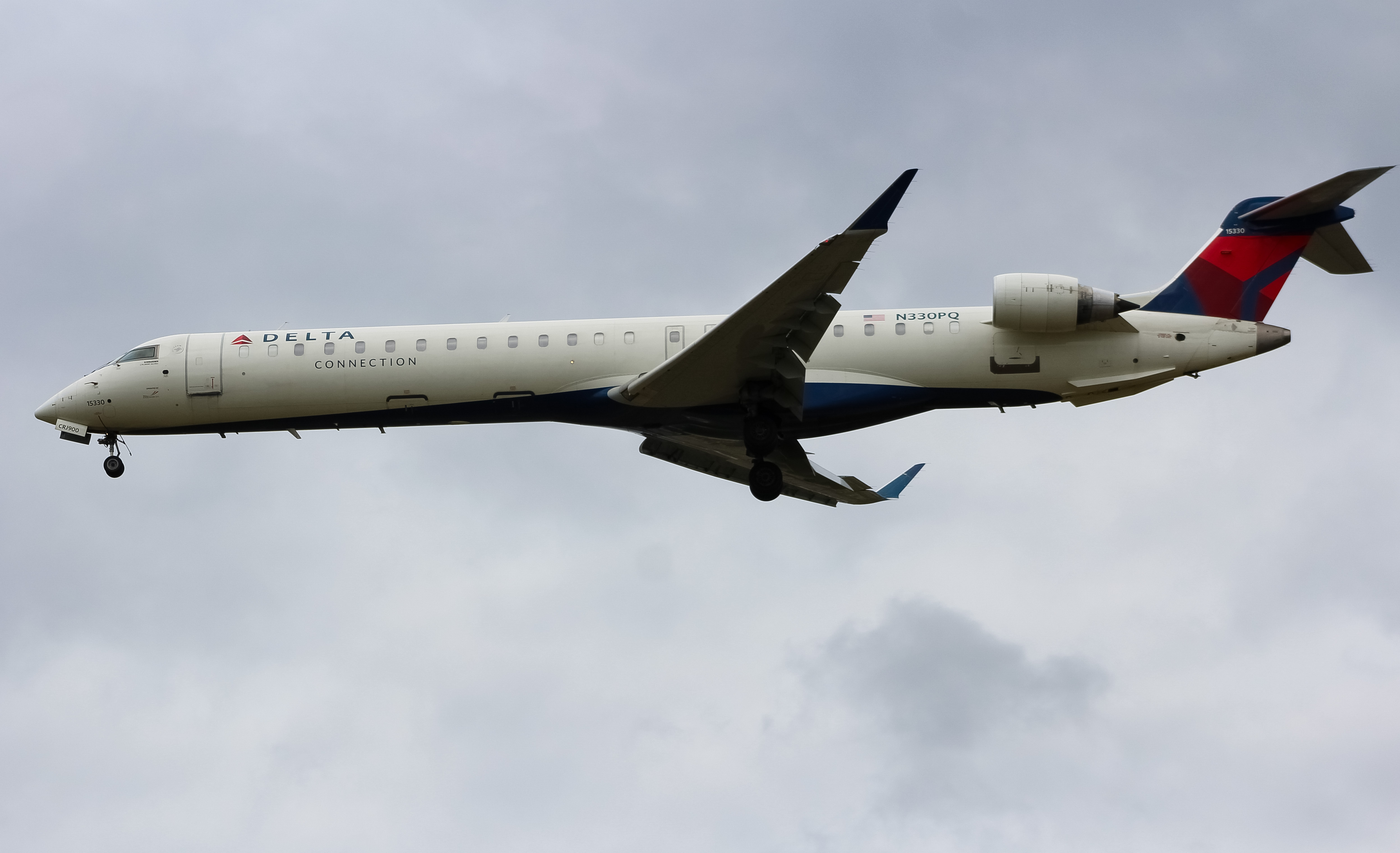 Full size: Delta Connection Mitsubishi CRJ-900 N330PQ at Cincinnati/Northern Kentucky International Airport
