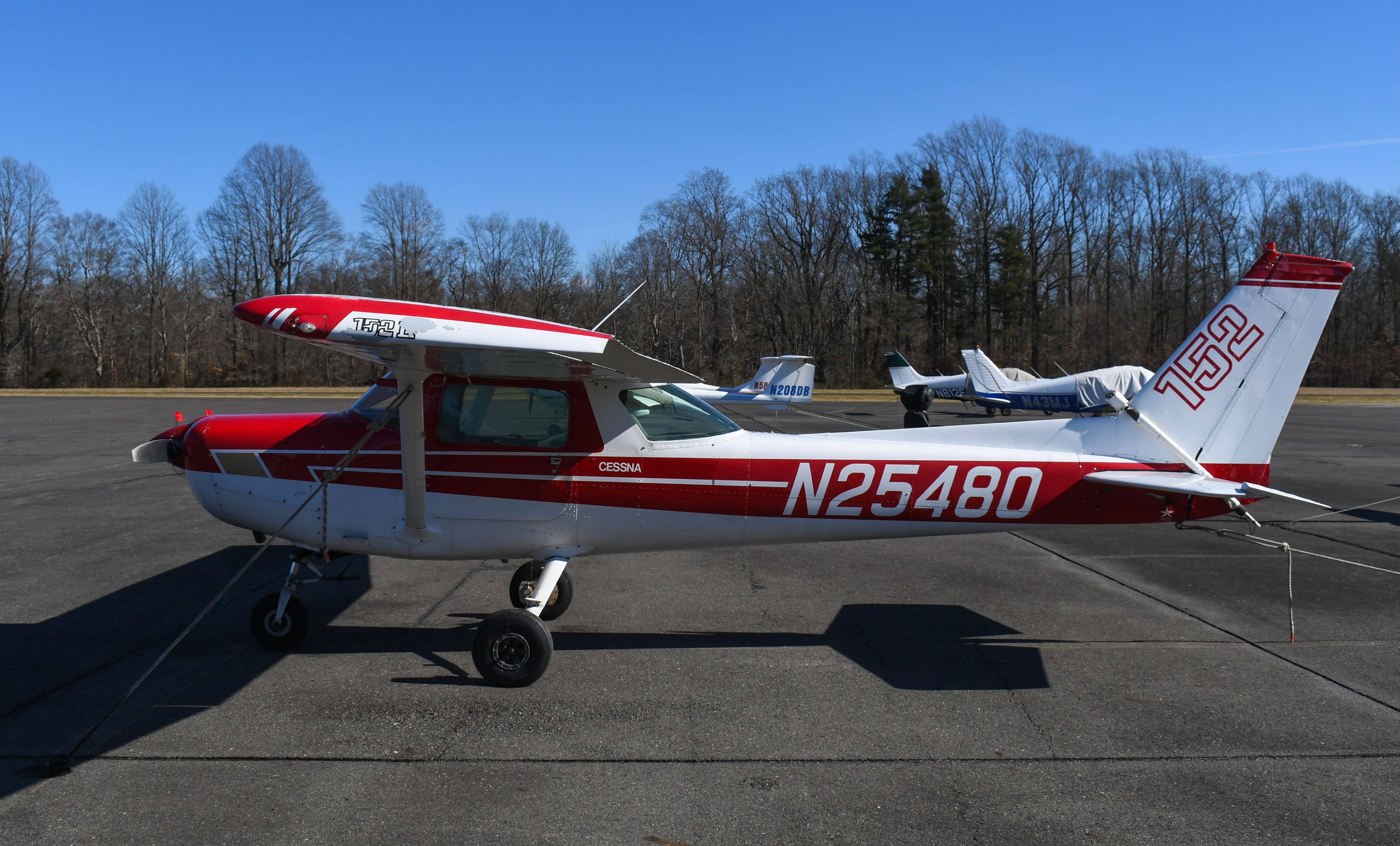 Full size: PRIVATE Cessna 152 N25480 at Flying W Airport