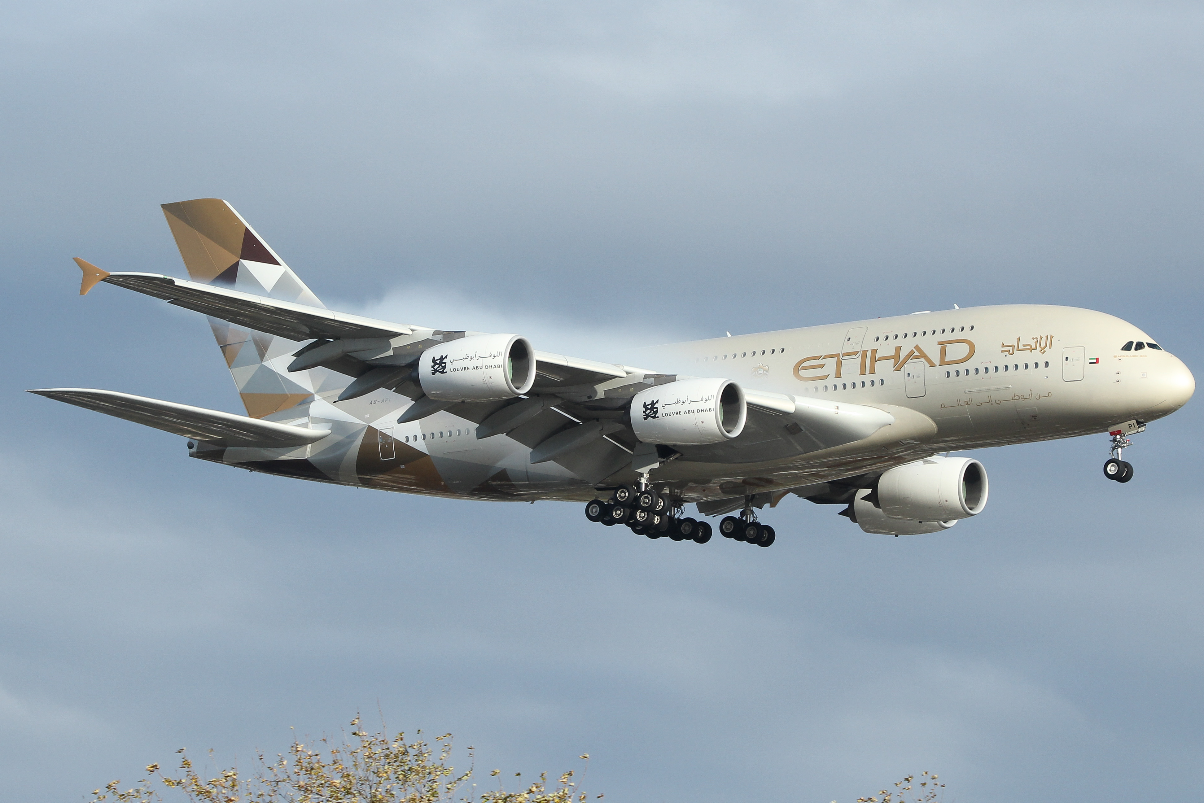 Full size: Etihad Airways Airbus A380-800 A6-API at John F. Kennedy International Airport