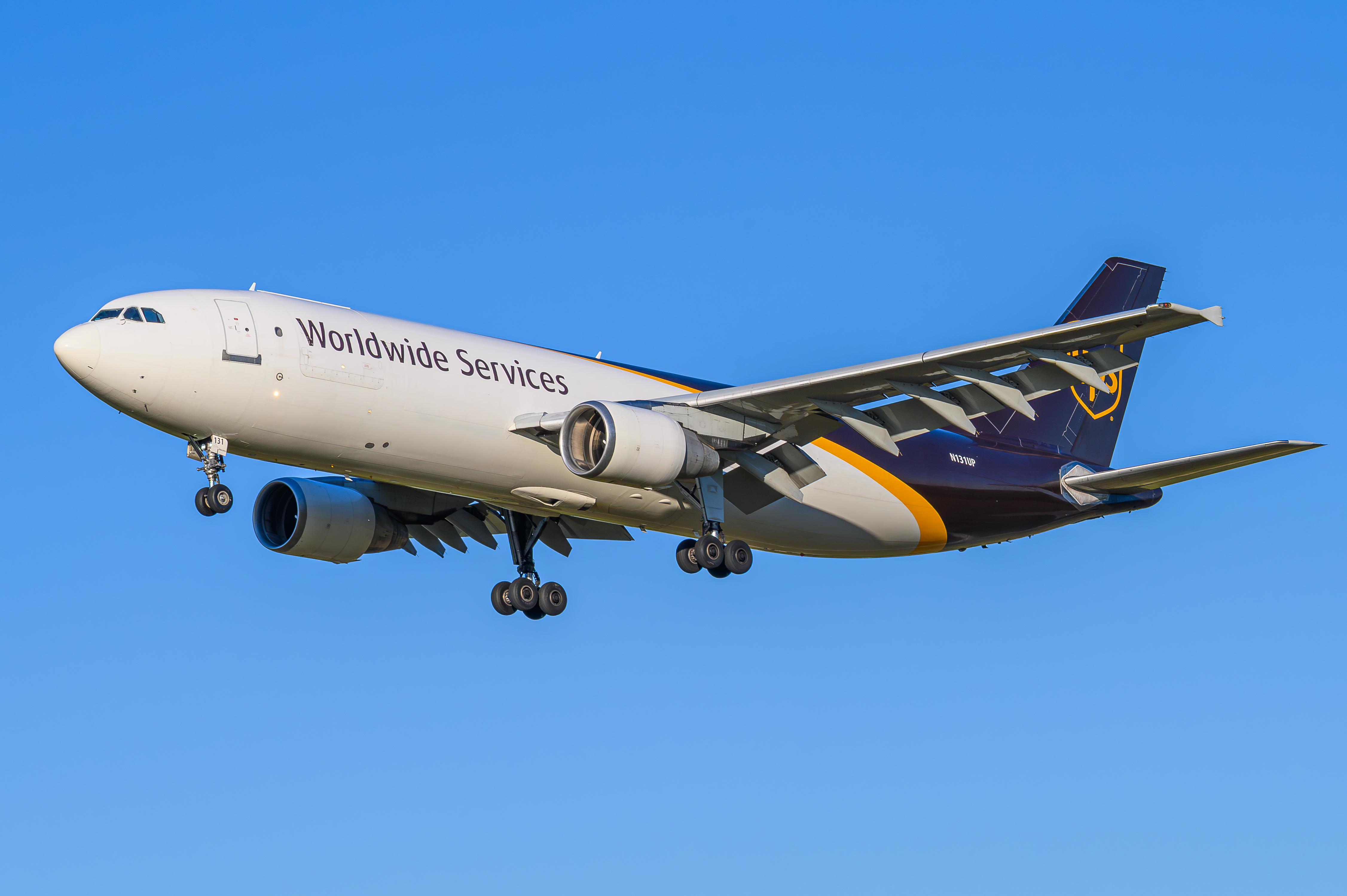 Full size: United Parcel Service Airbus A300-600F N131UP at Baltimore/Washington International Thurgood Marshall Airport