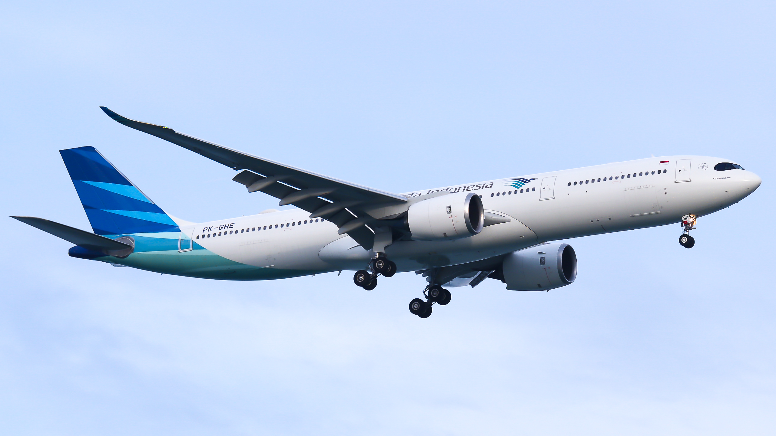 Full size: Garuda Indonesia Airbus A330-900 PK-GHE at Singapore-Changi Airport