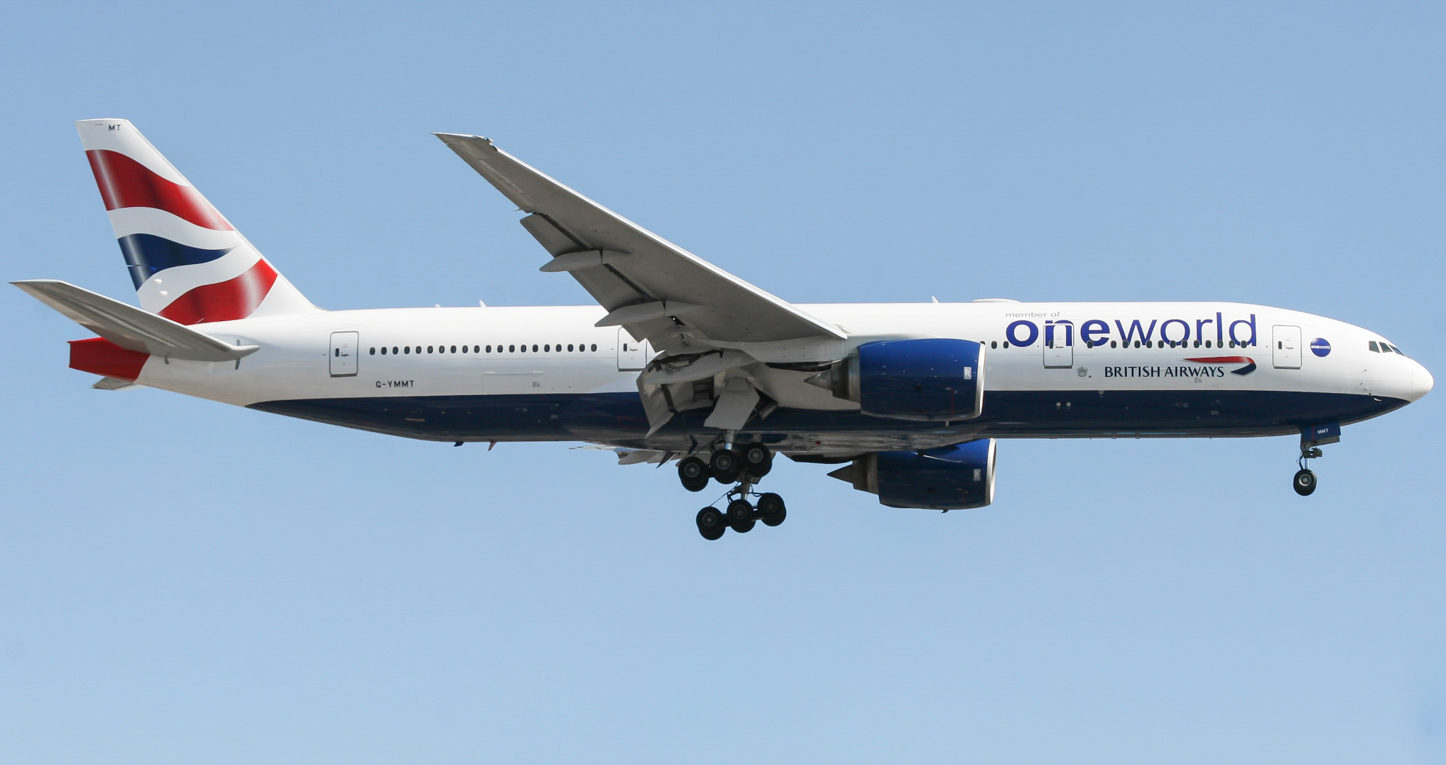 Full size: British Airways Boeing 777-200ER G-YMMT  at Lester B Pearson International Airport
