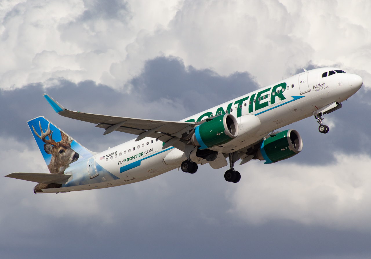 Full size: Frontier Airlines Airbus A320 N301FR at Orlando International Airport