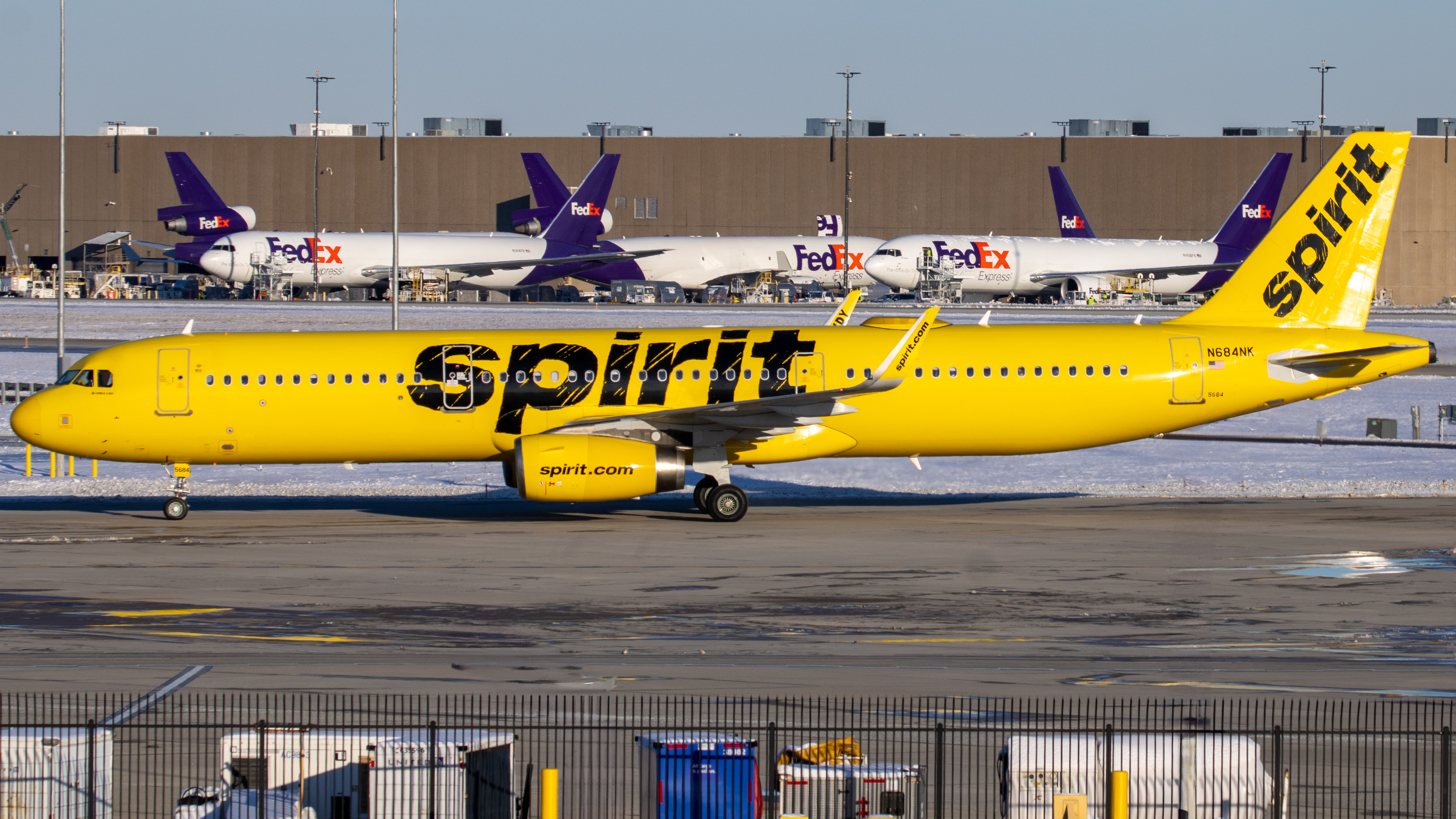 Full size: Spirit Airlines Airbus A321-200 N684NK at Indianapolis International Airport