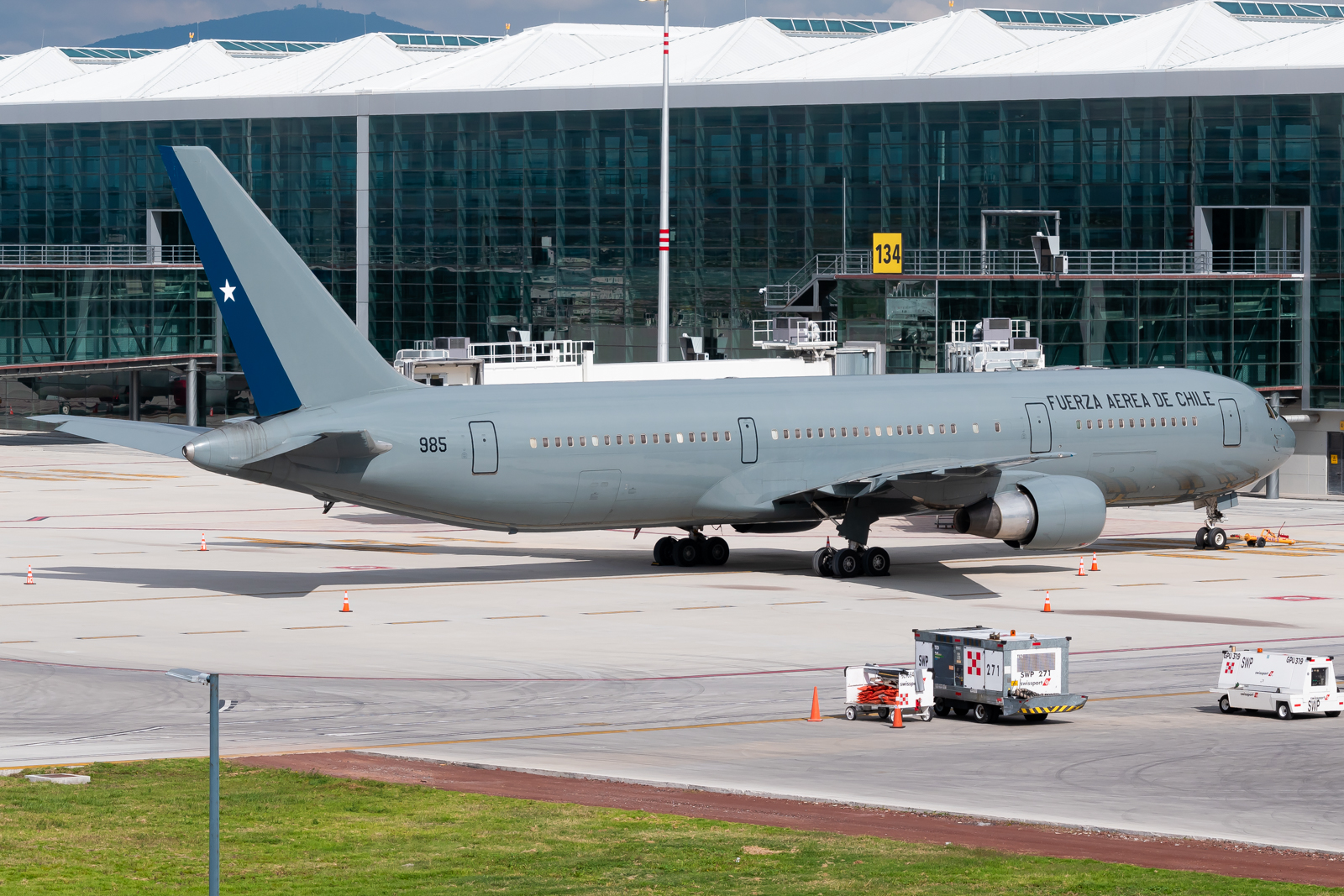Full size: Chile - Air Force Boeing 767-300ER 985 at Mexico City Felipe Angeles International Airport