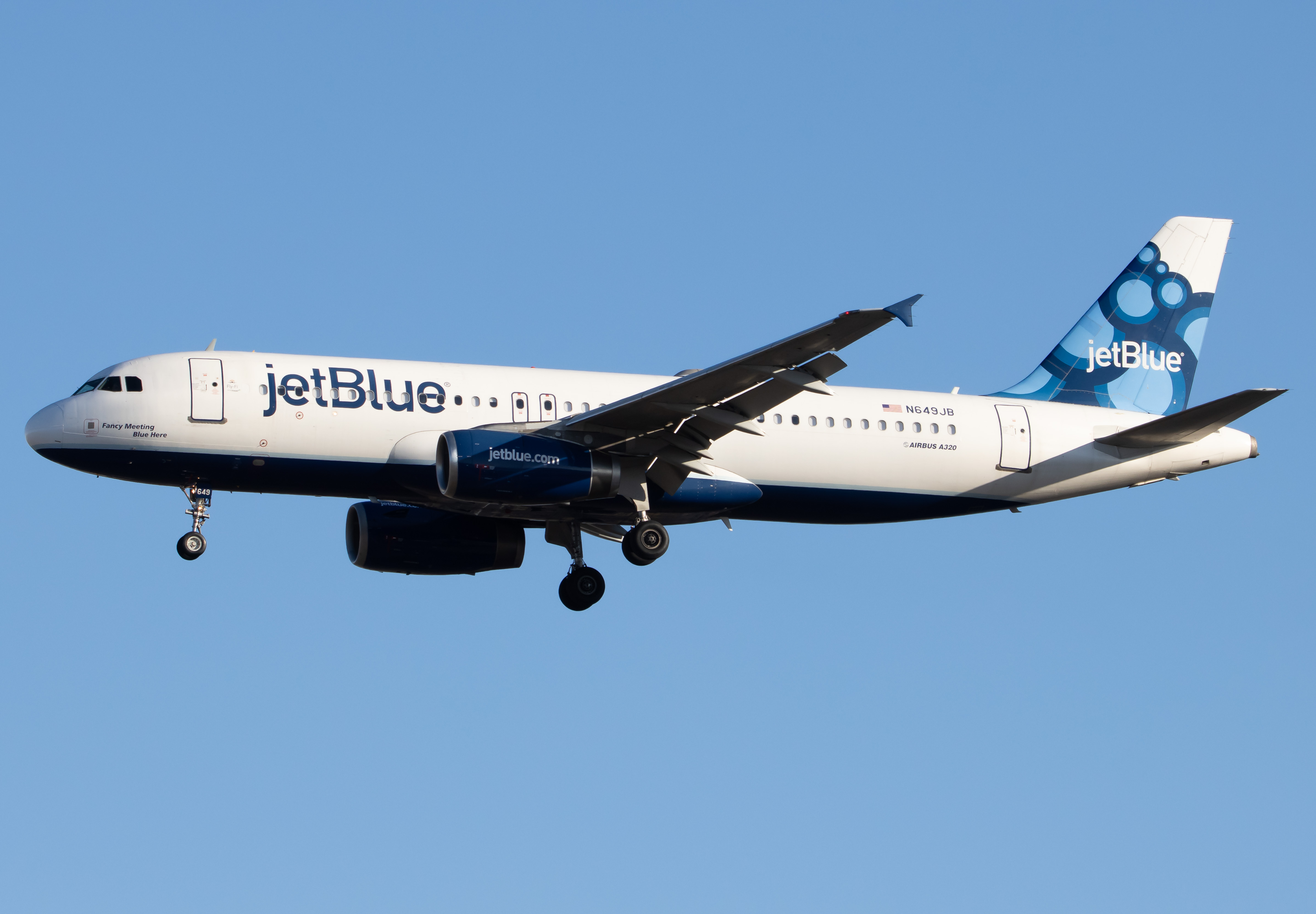 Full size: jetBlue Airways Airbus A320 N649JB at Newark Liberty International Airport