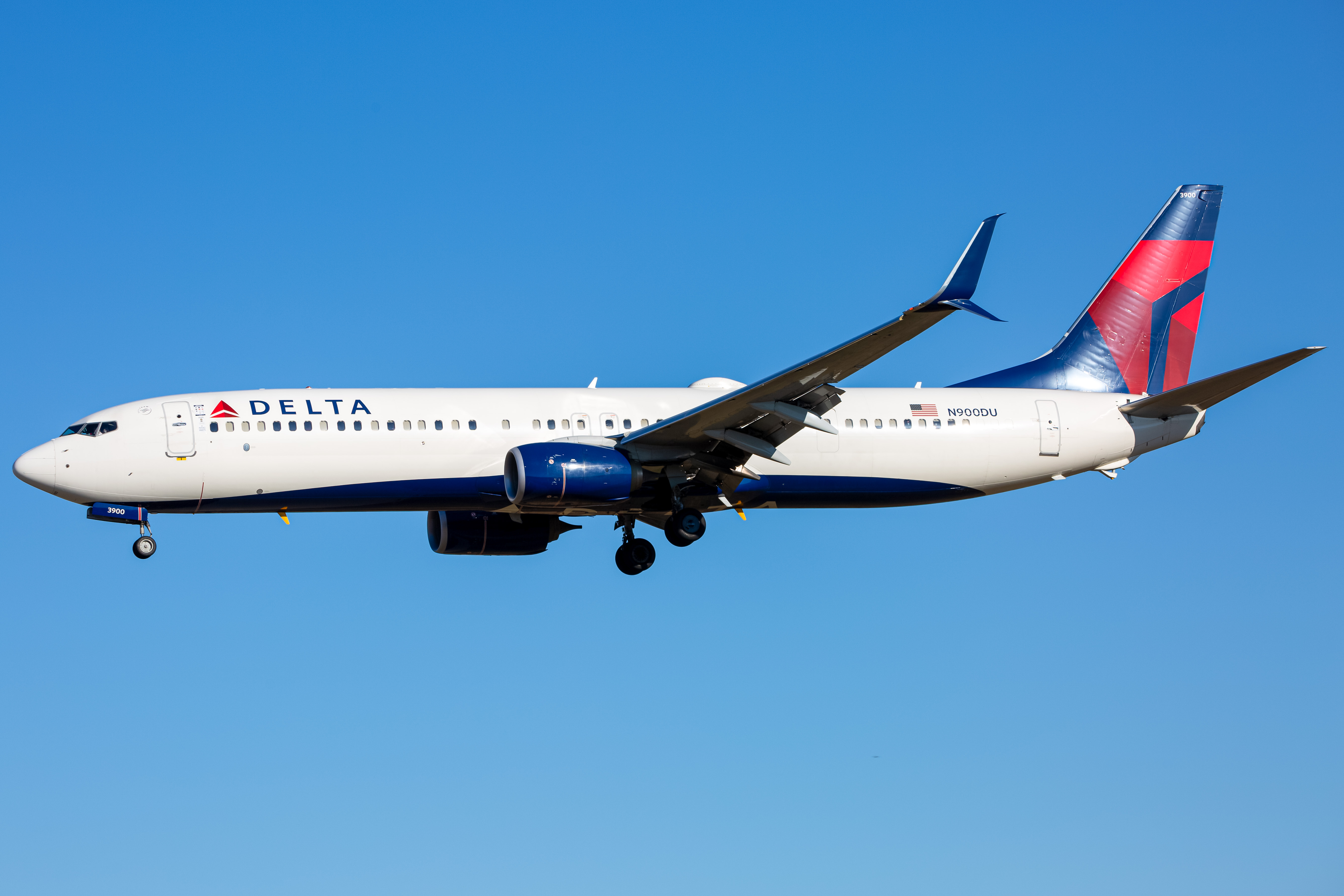 Full size: Delta Airlines Boeing 737-900ER N900DU at Baltimore/Washington International Thurgood Marshall Airport