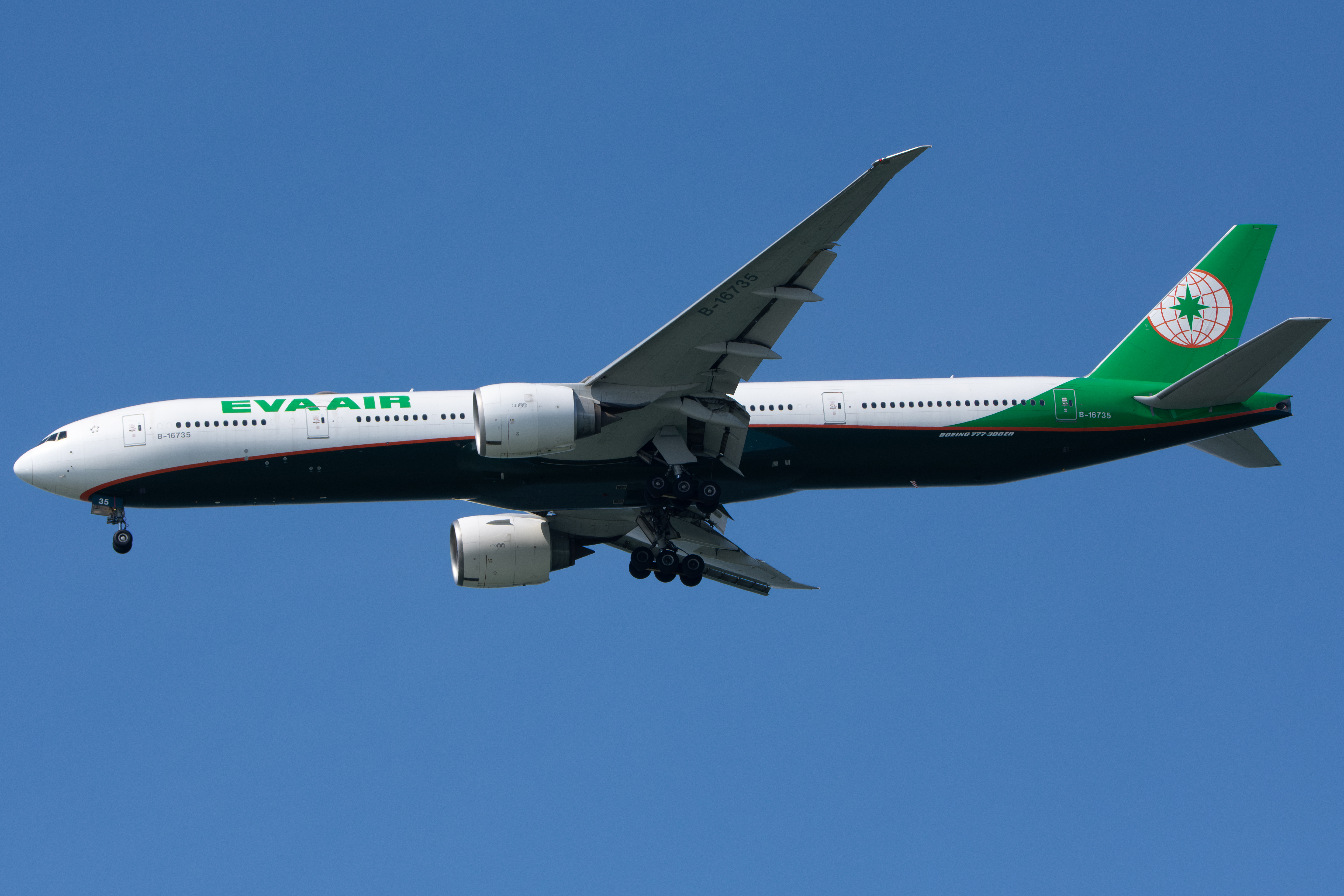 Full size: EVA Air Boeing 777-300ER B-16735 at San Francisco International Airport