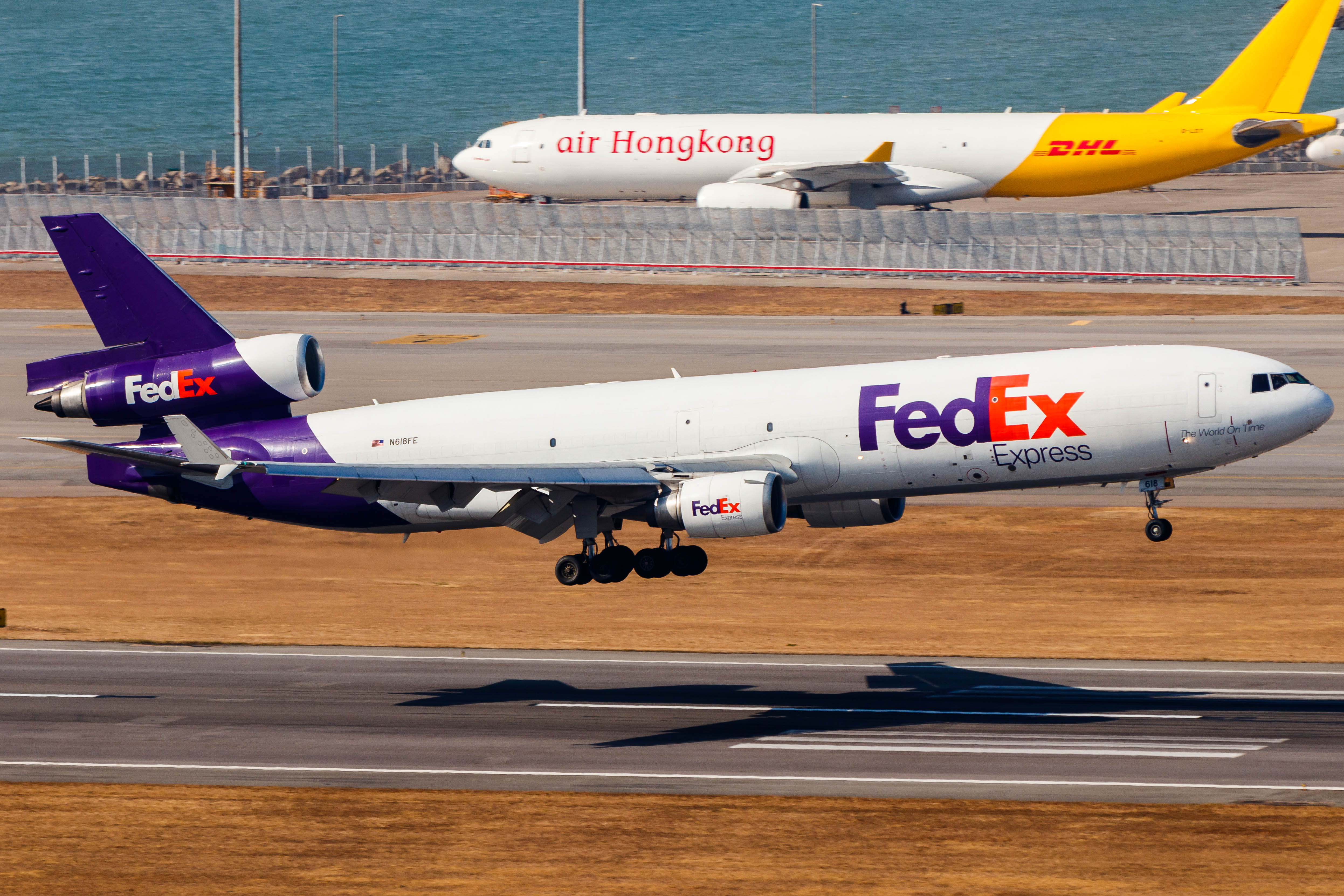 Full size: FedEx McDonnell Douglas MD-11F N618FE at Hong Kong International Airport
