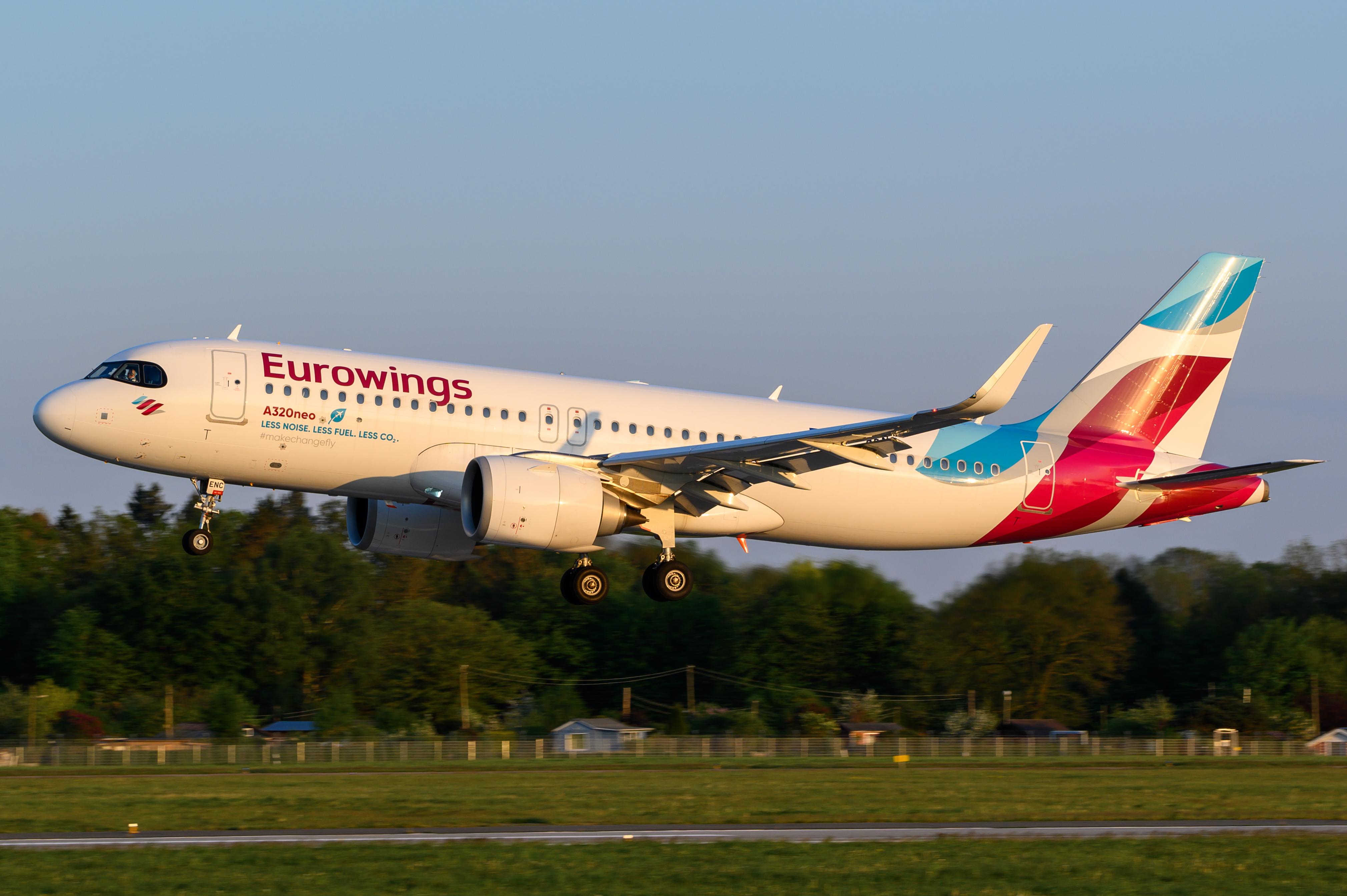 Full size: Eurowings Airbus A320NEO D-AENC at Hamburg Airport