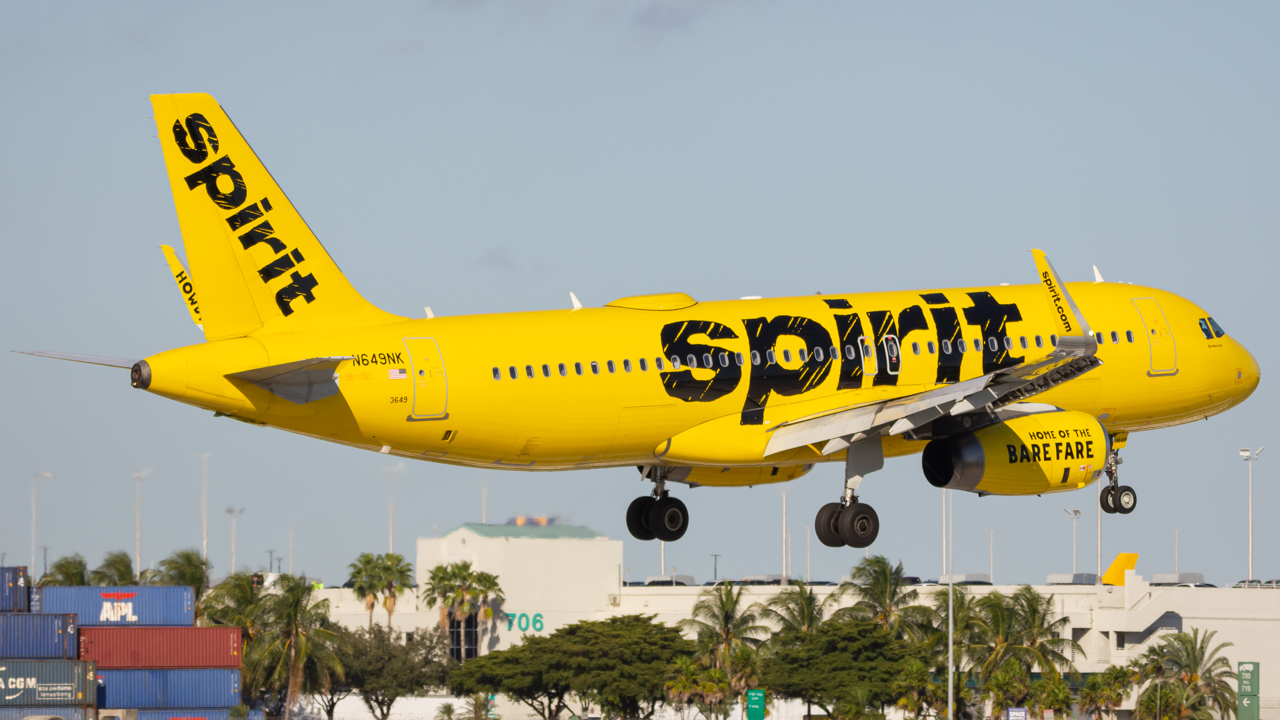 Full size: Spirit Airlines Airbus A320 N649NK at Miami International Airport