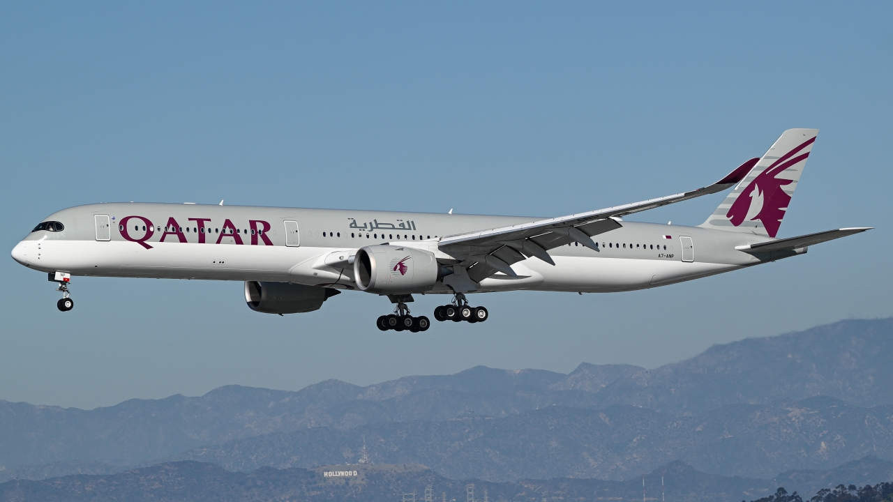 Full size: Qatar Airways Airbus A350-1000 A7-ANP at Los Angeles International Airport