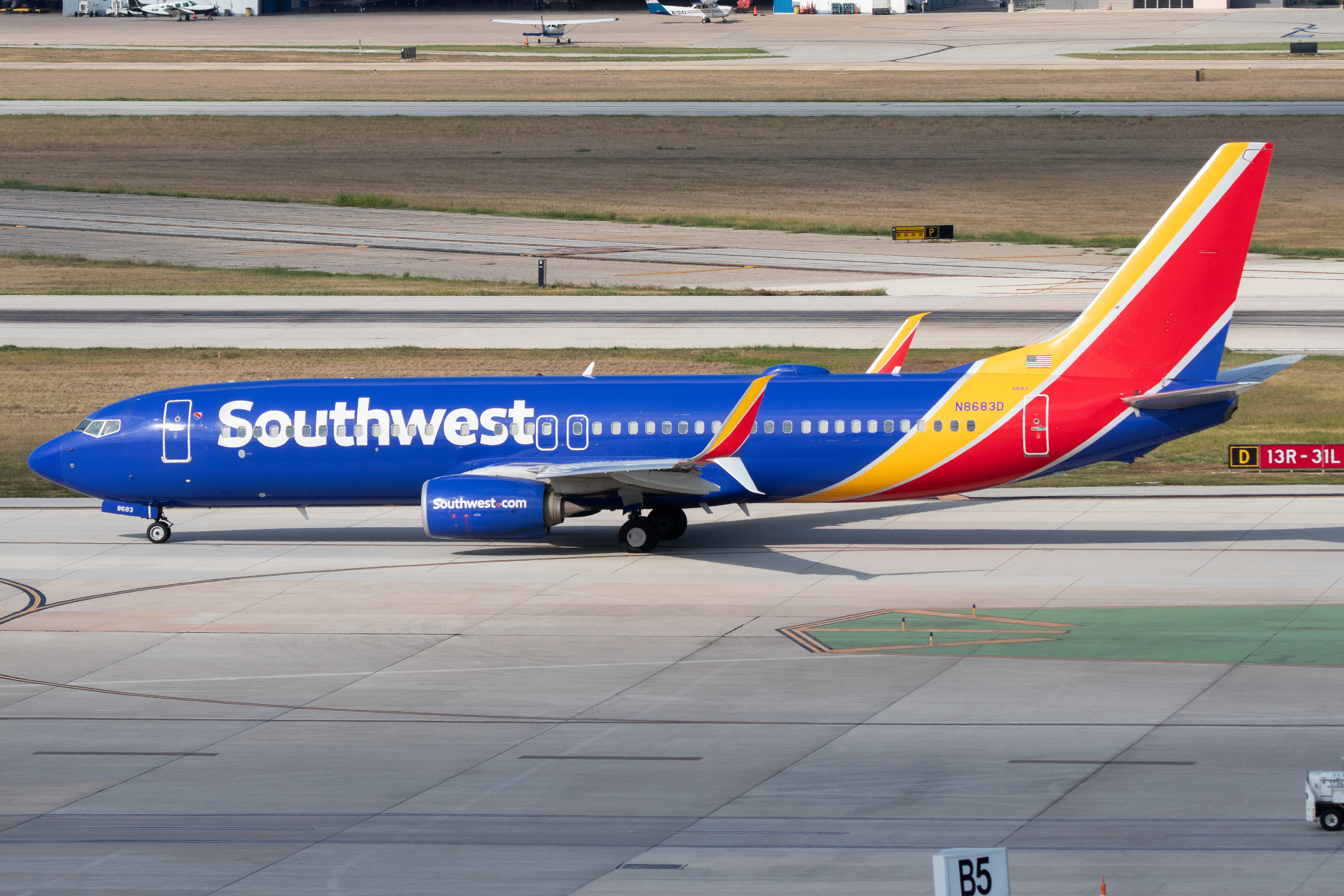 Full size: Southwest Airlines Boeing 737-800 N8683D at San Antonio International Airport