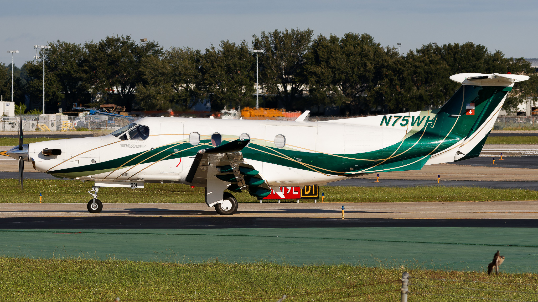 Full size: PRIVATE PILATUS PC-12 N75WH at Tampa International Airport