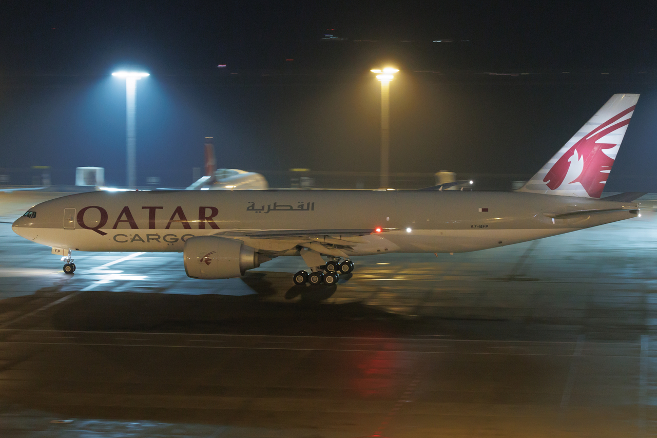 Full size: Qatar Air Cargo Boeing 777-F A7-BFP at Macau International Airport