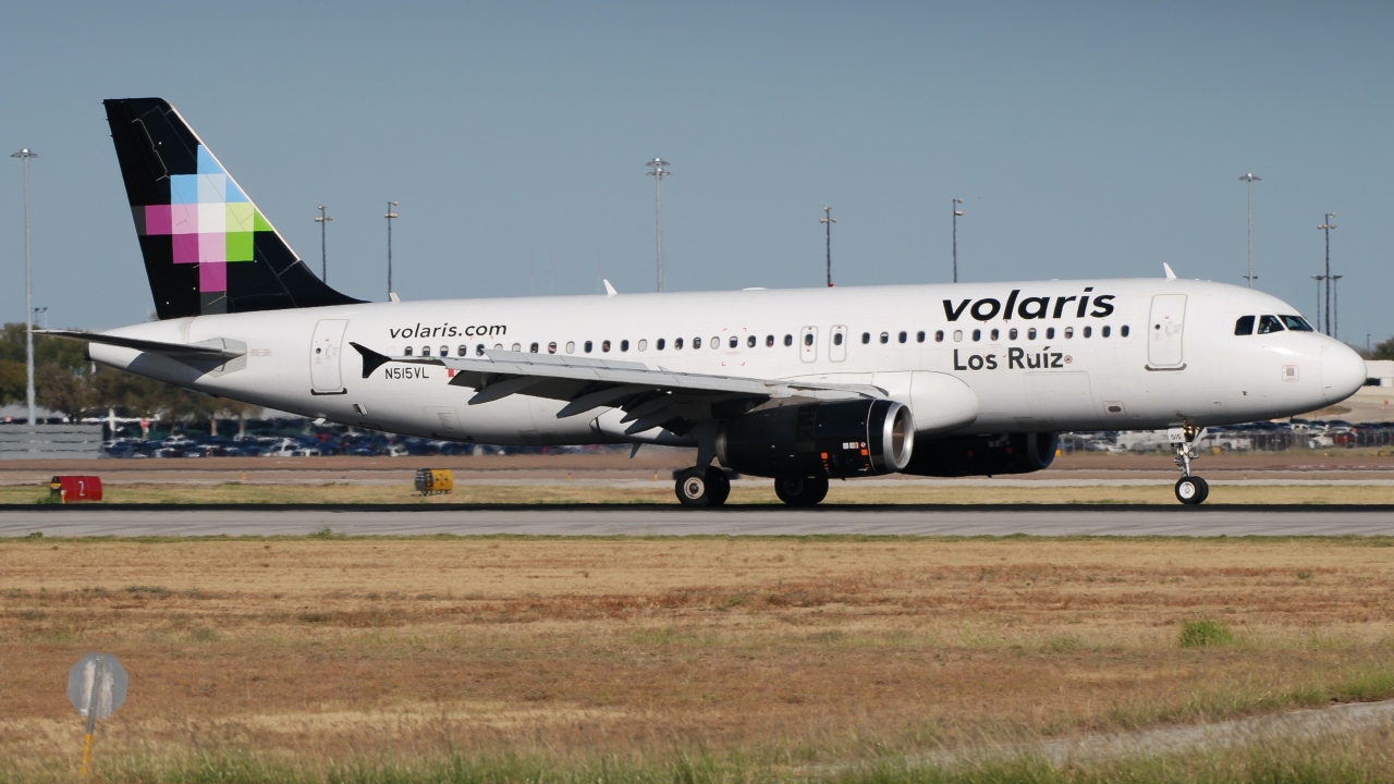 Full size: Volaris Airbus A320 N515VL at Dallas-Fort Worth International Airport