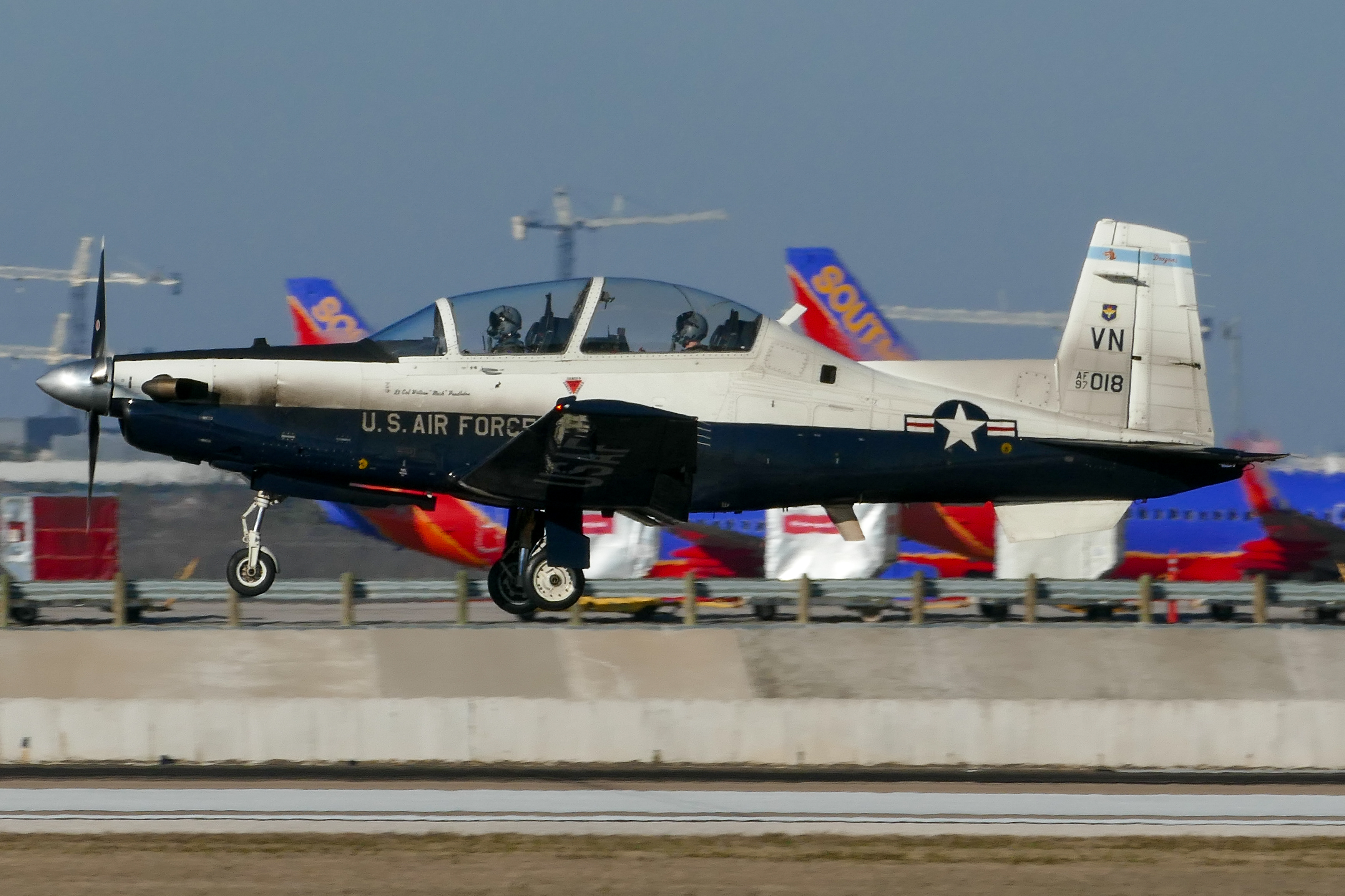 Full size: US Air Force Beechcraft T-6A  II 97-3018 at Austin-Bergstrom International Airport
