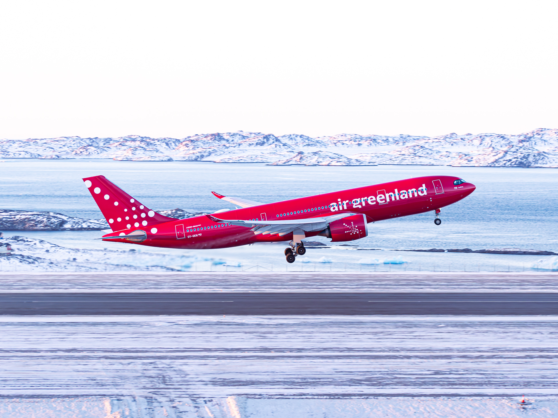Full size: Air Greenland Airbus A330-800 OY-GKN at Nuuk Airport